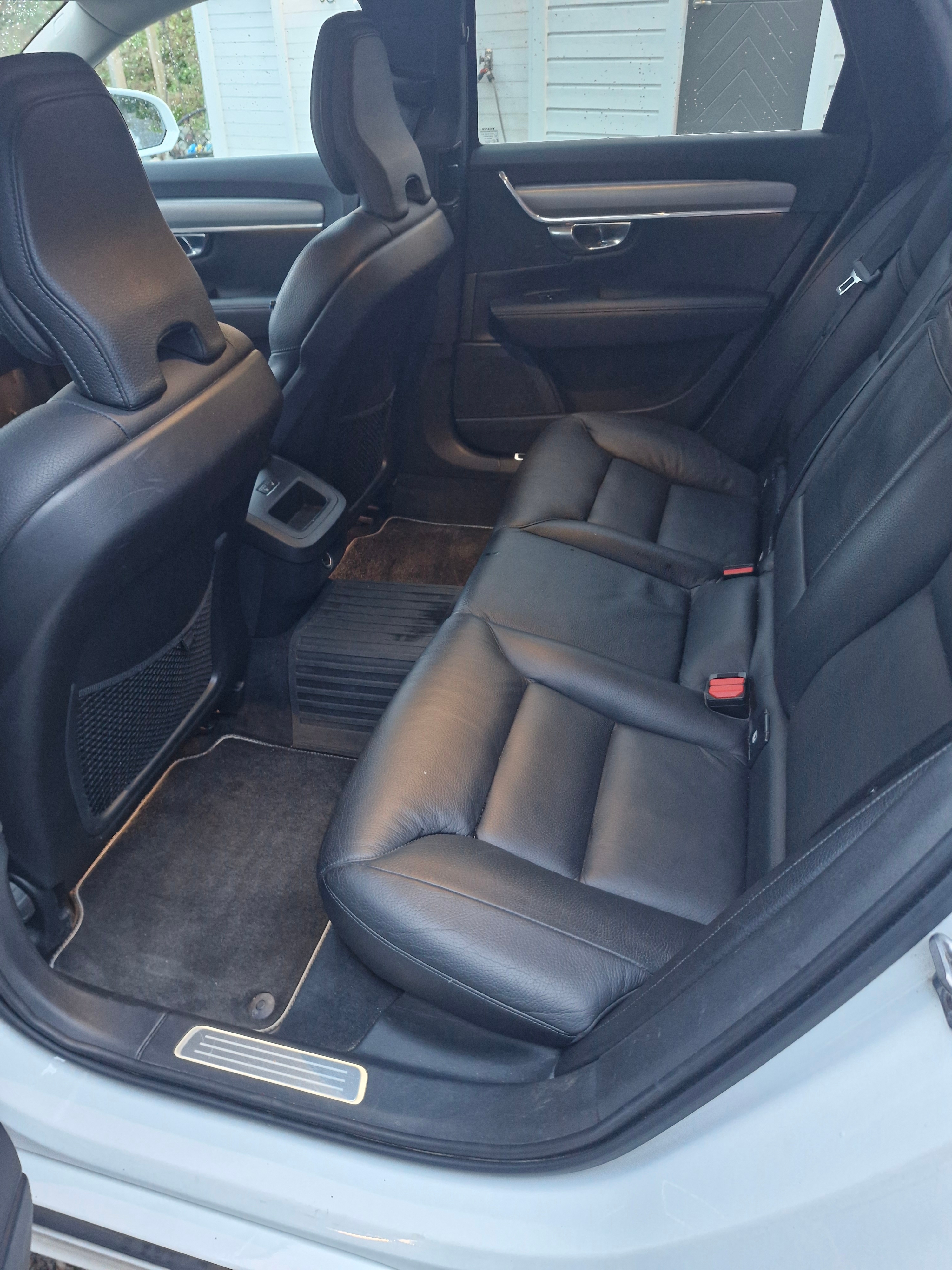 Volvo V90 D4 AWD Geartronic 2019, photo 5/5