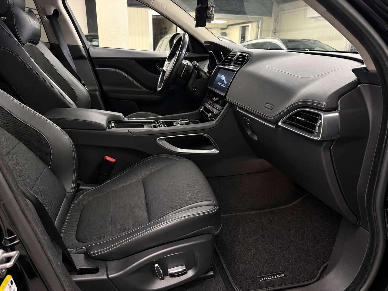 Jaguar F-Pace 20d AWD R-Sport 2020, kuva 6/7