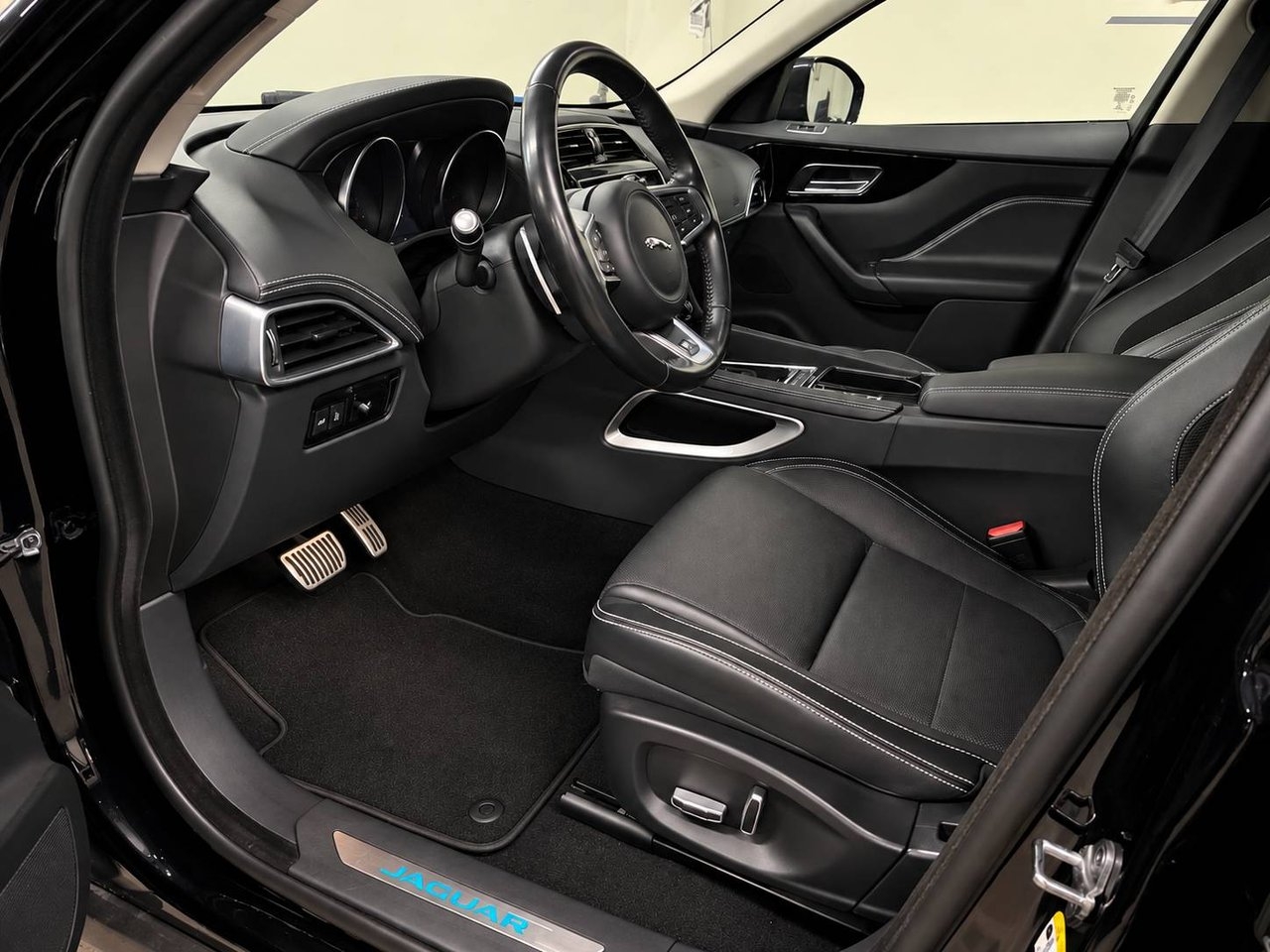 Jaguar F-Pace 20d AWD R-Sport 2020, kuva 5/7