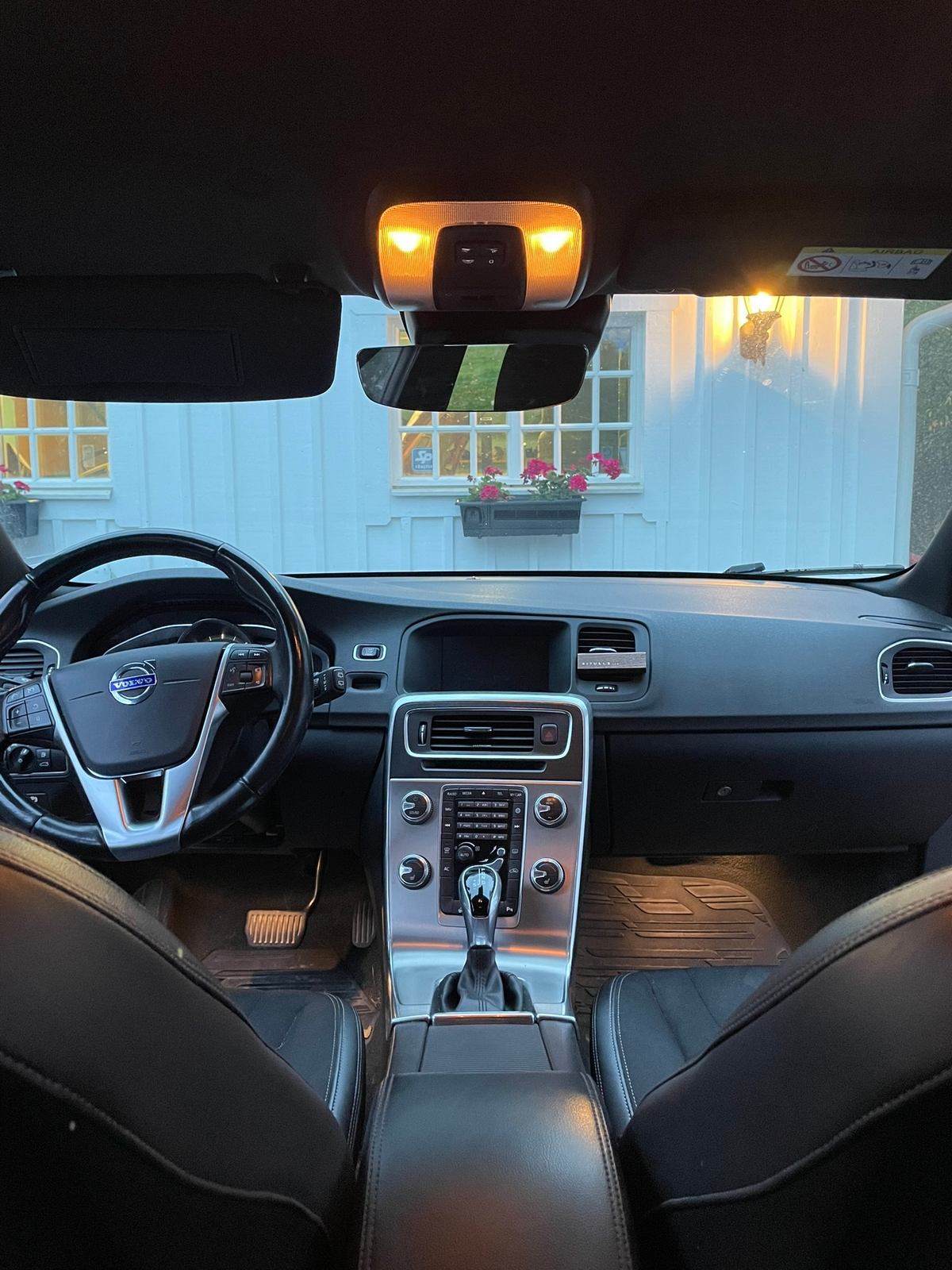 Volvo V60 D4 AWD Geartronic 2018, bild 7/8