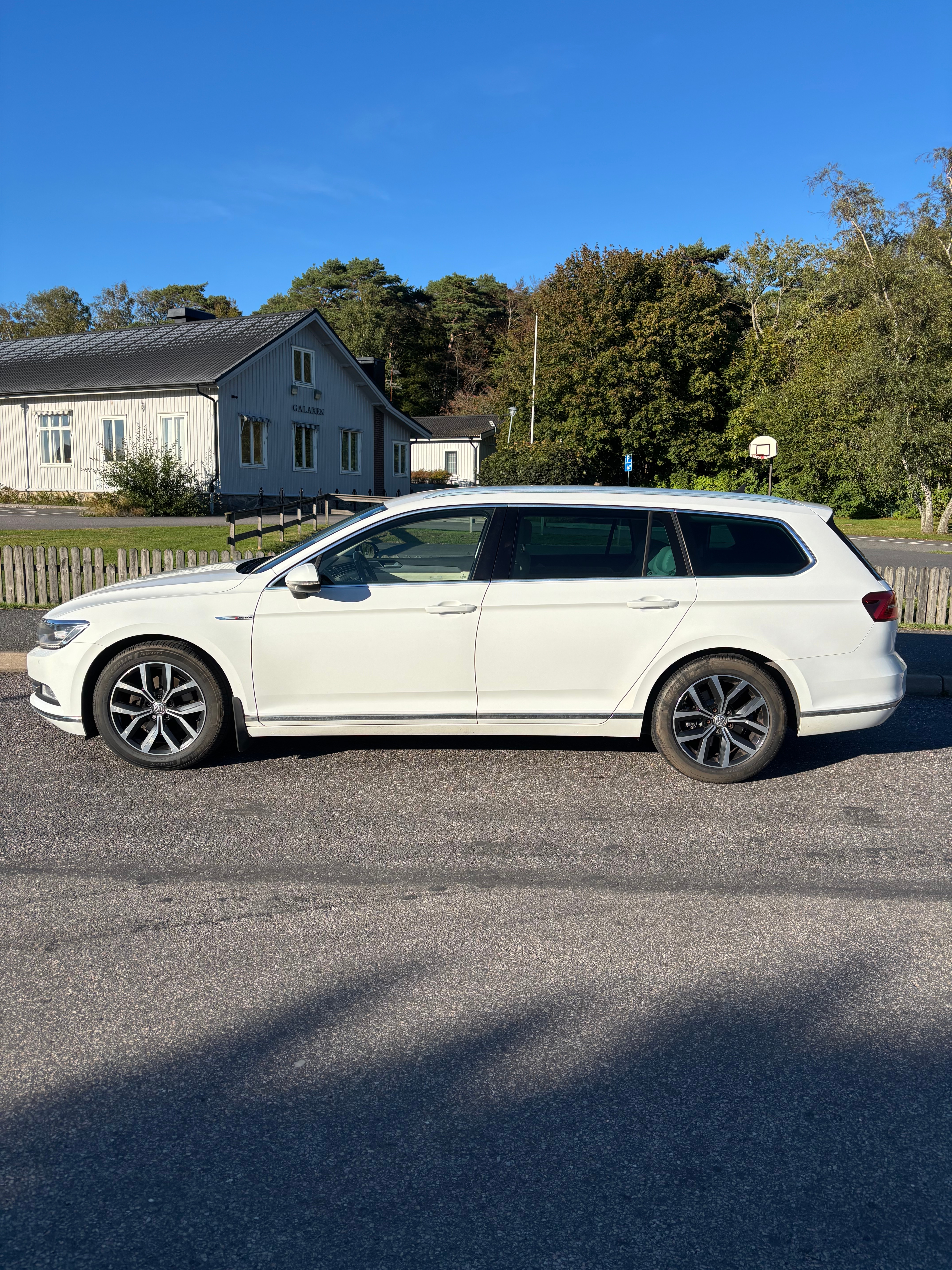 Volkswagen Passat 2015, photo 2/7