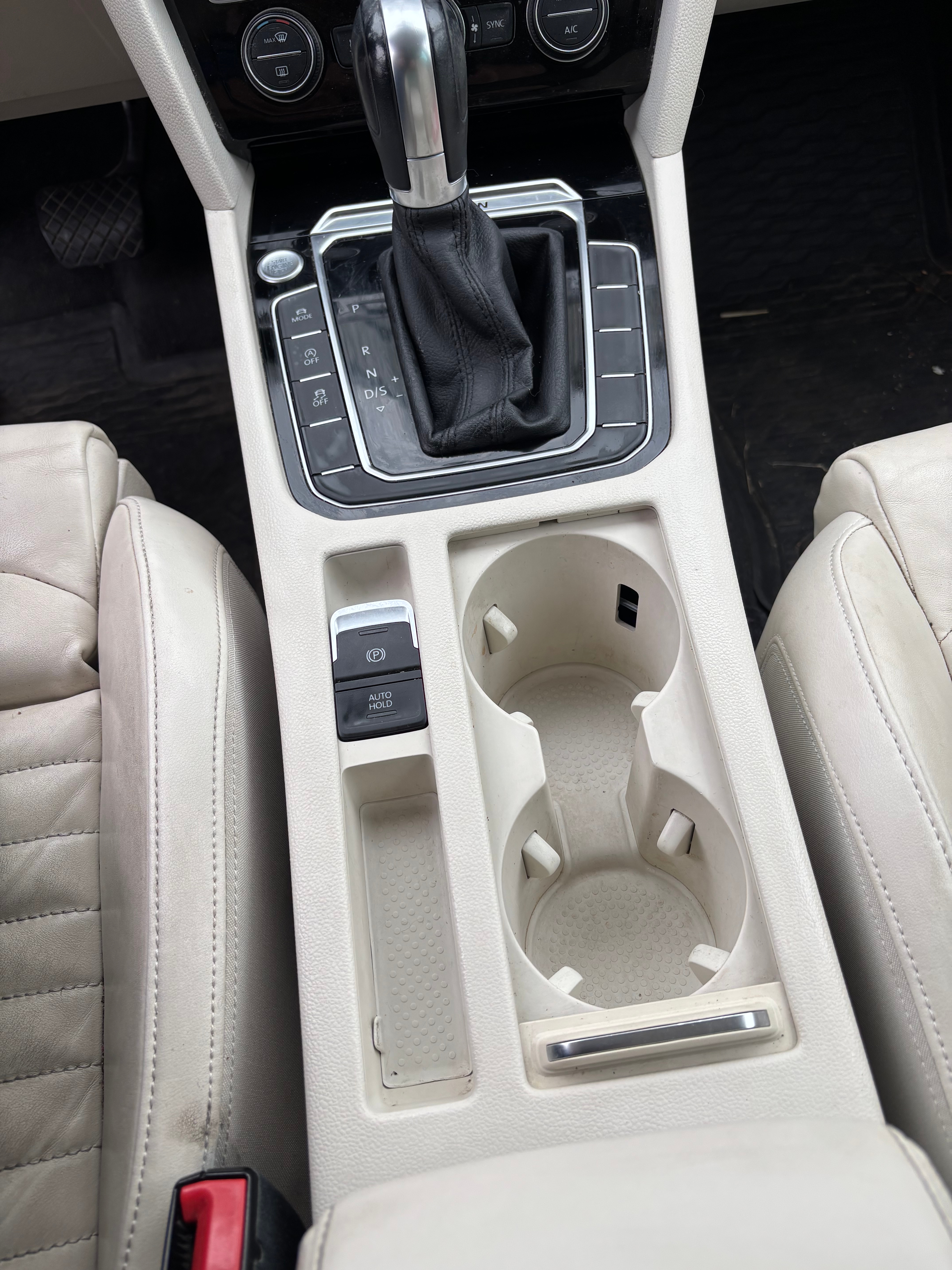 Volkswagen Passat 2015, photo 6/7