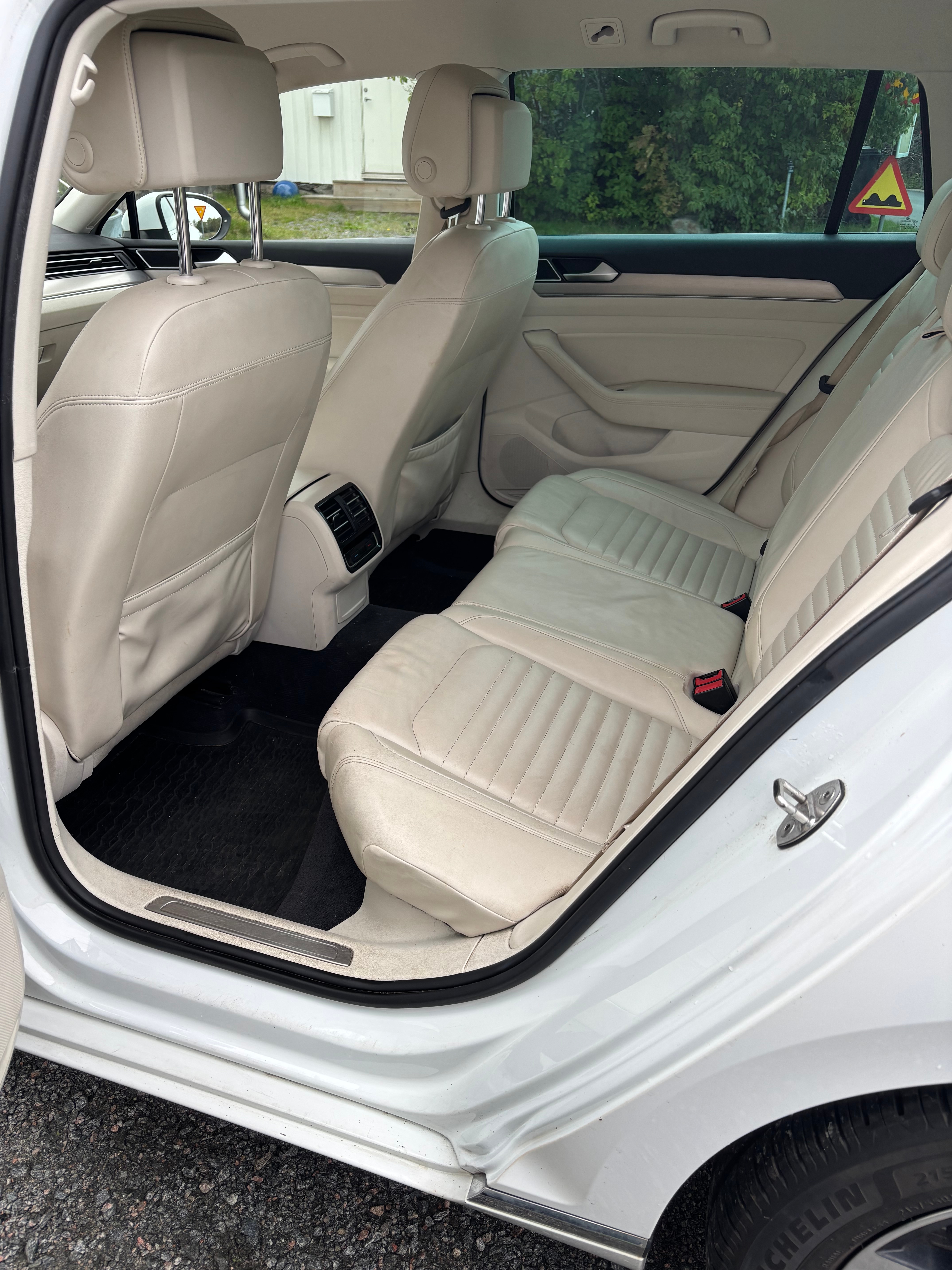 Volkswagen Passat 2015, photo 5/7