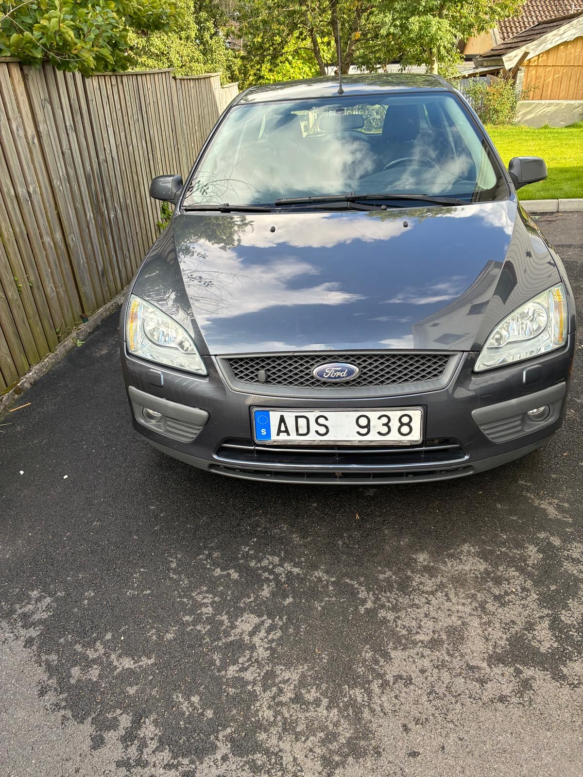 Ford Focus Kombi 1.8 Flexifuel Manuell 2007, bild 5/5