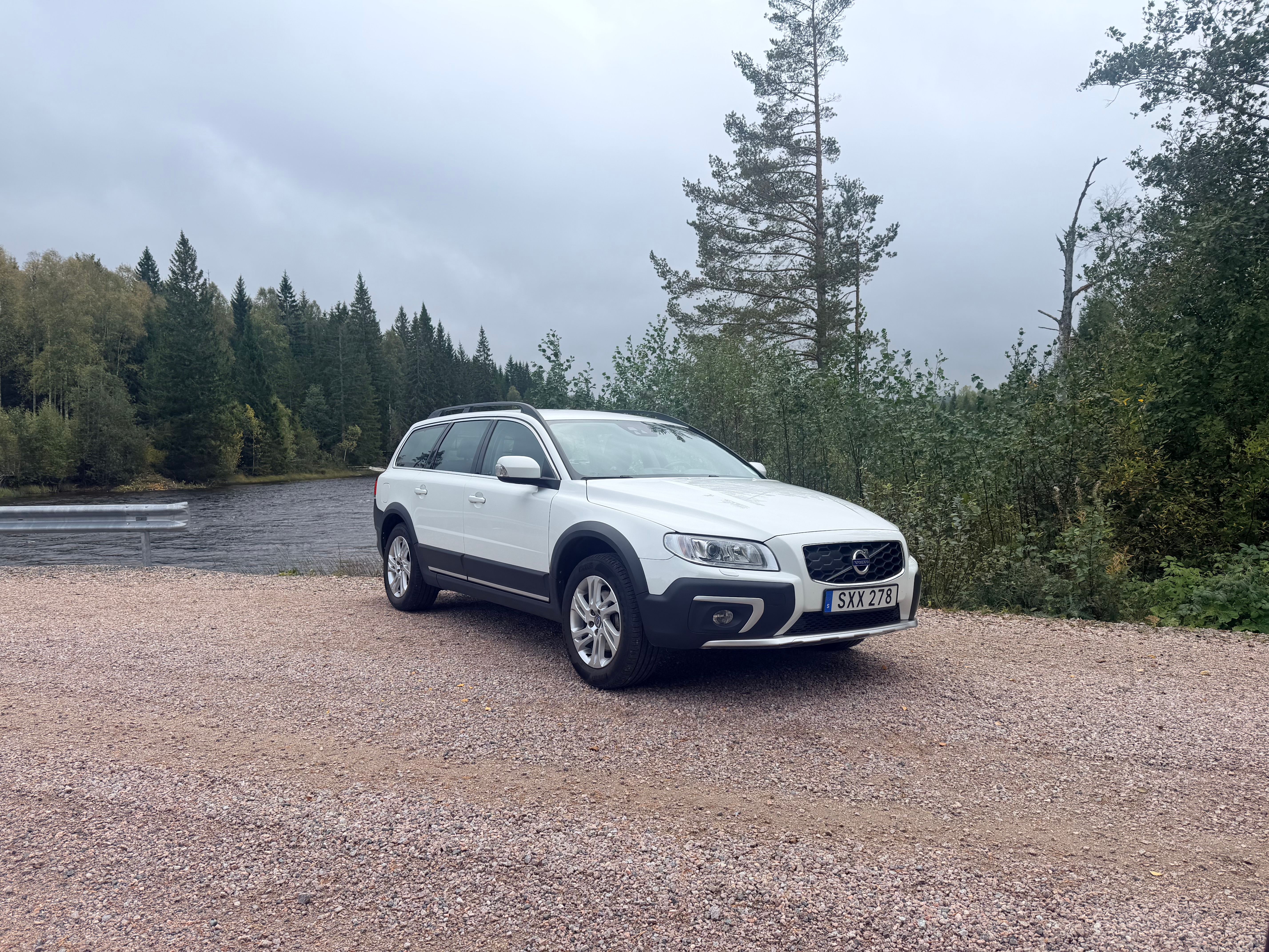 Volvo XC70 D4 AWD Geartronic 2016, bild 2/15