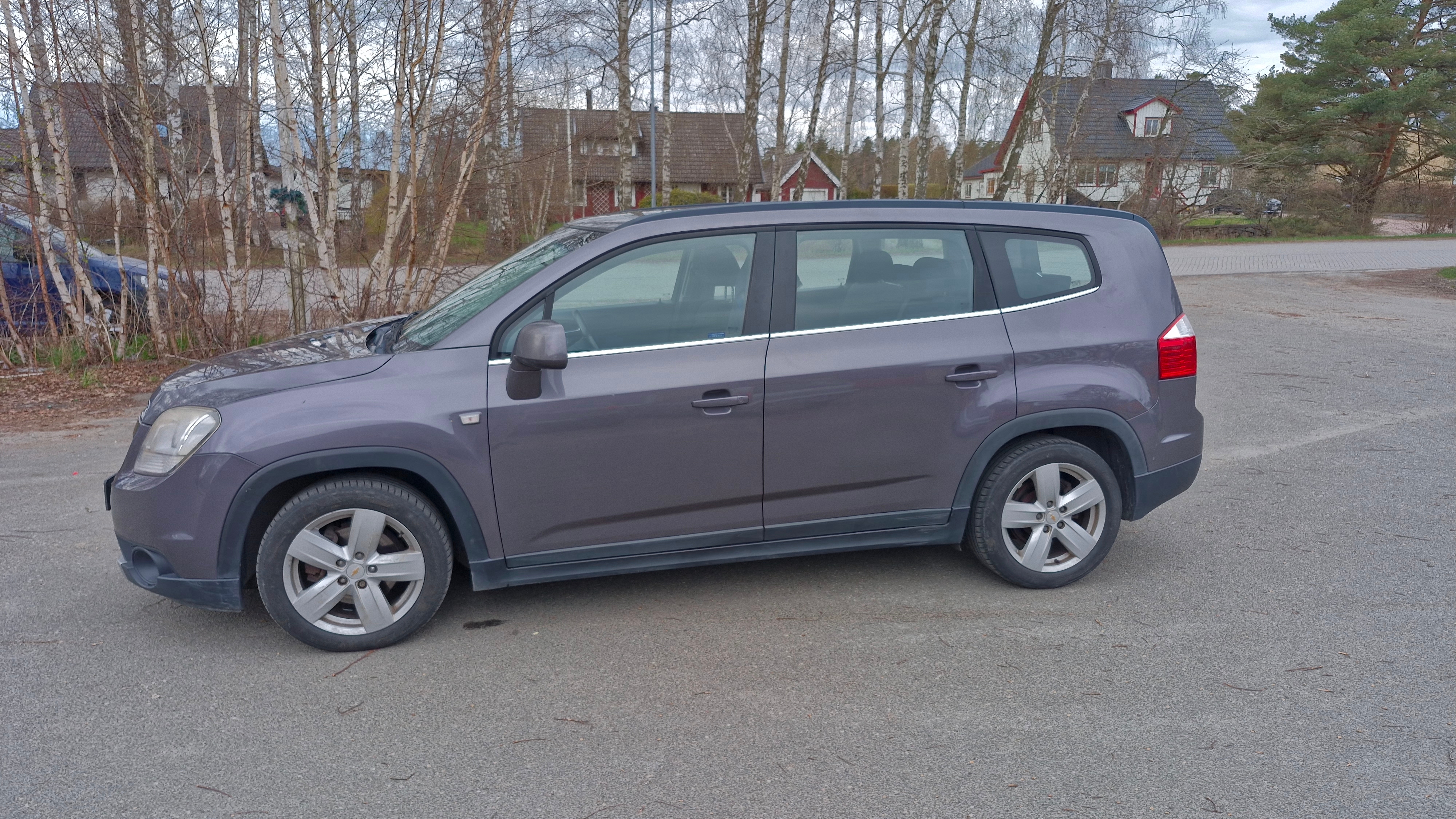 Chevrolet Orlando 2012, bild 3/5
