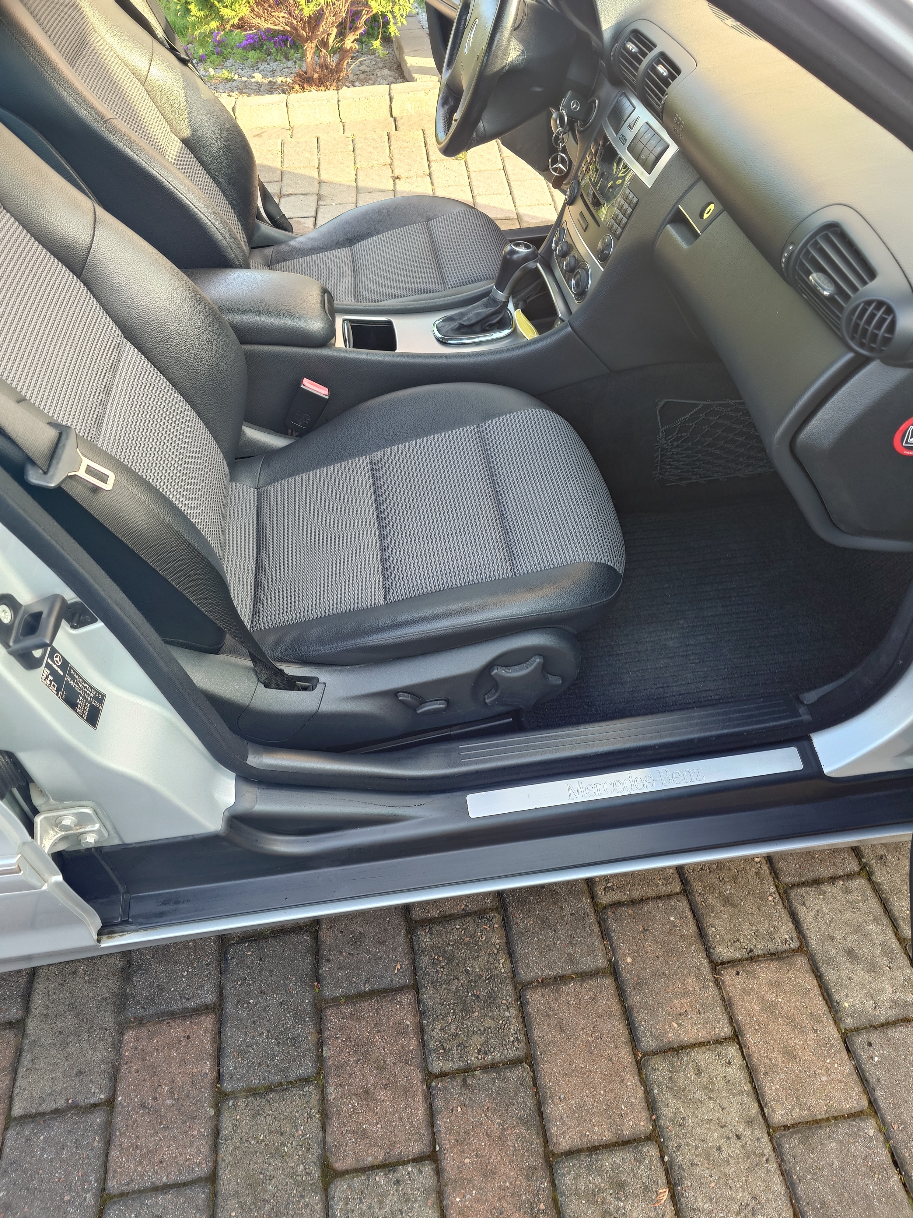 Mercedes-Benz C 2006, bild 2/6