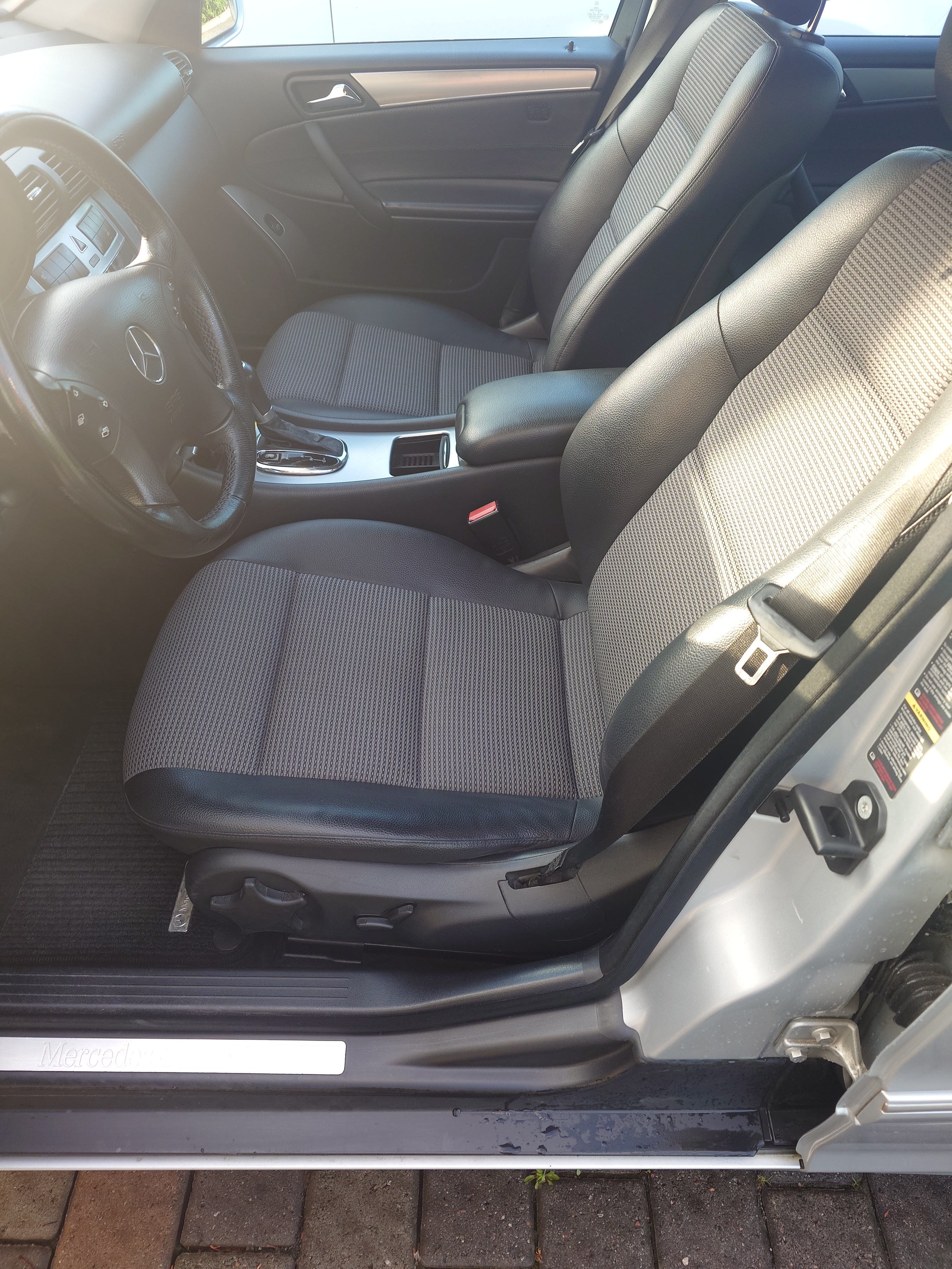 Mercedes-Benz C 2006, bild 4/6