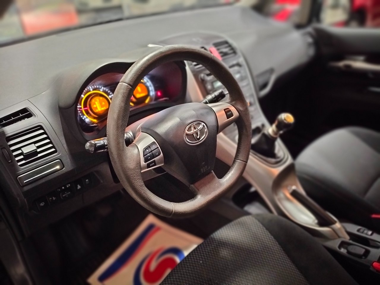 Toyota Auris 2010, bild 6/10