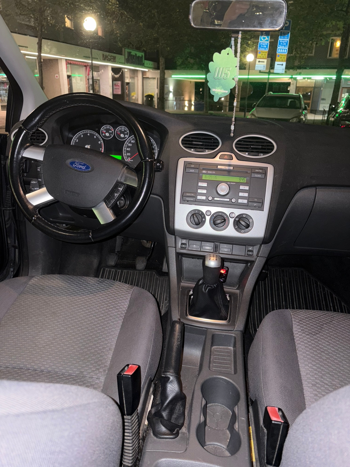 Ford Focus Kombi 1.8 Flexifuel Manuell 2006, photo 8/8