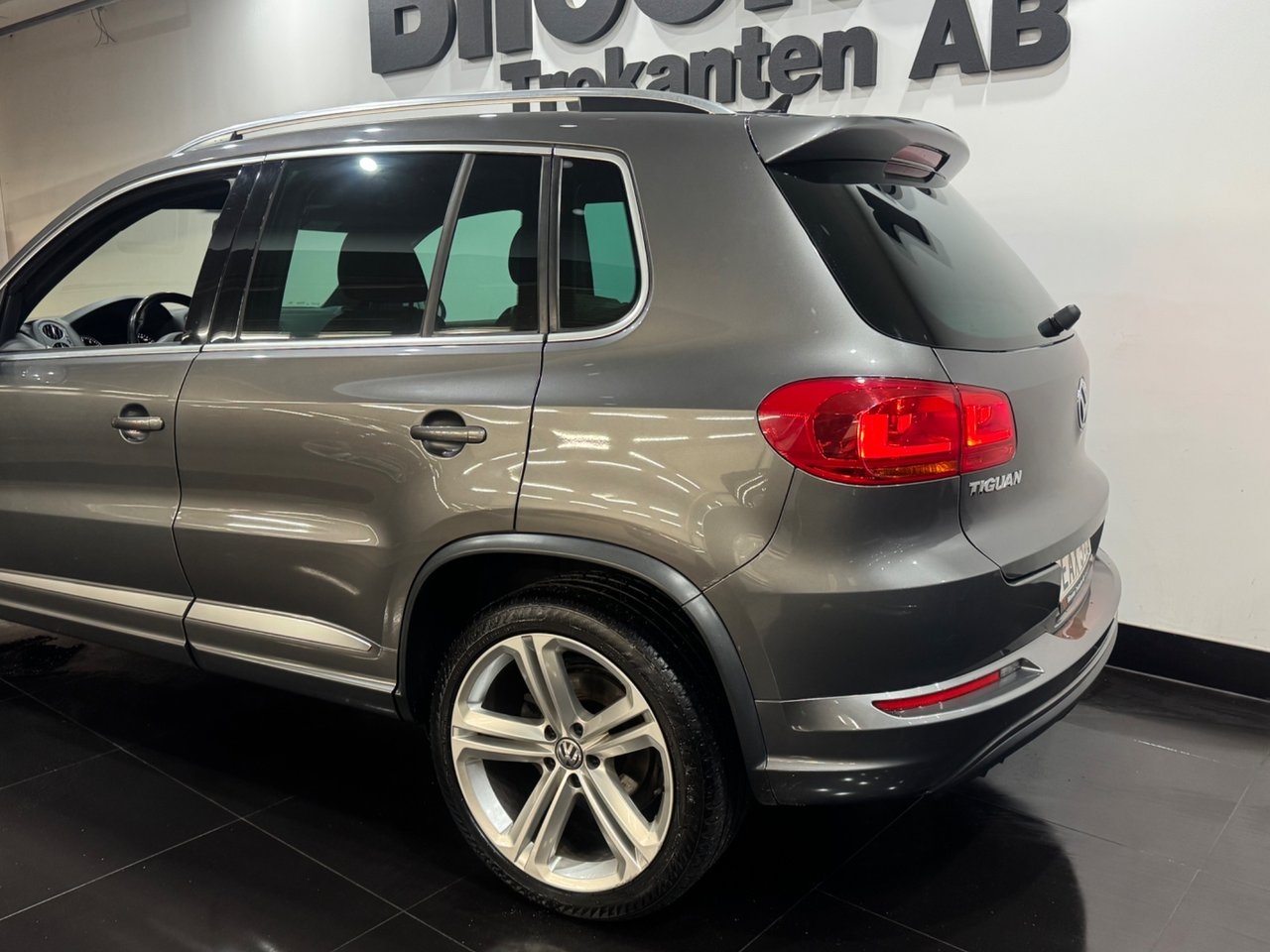 Volkswagen Tiguan 2015, kuva 6/10