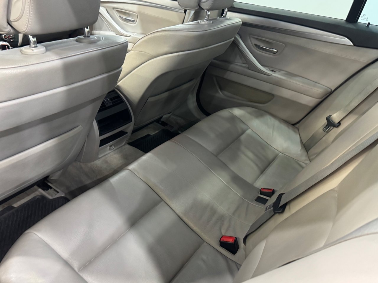 BMW 530 2011, kuva 7/10