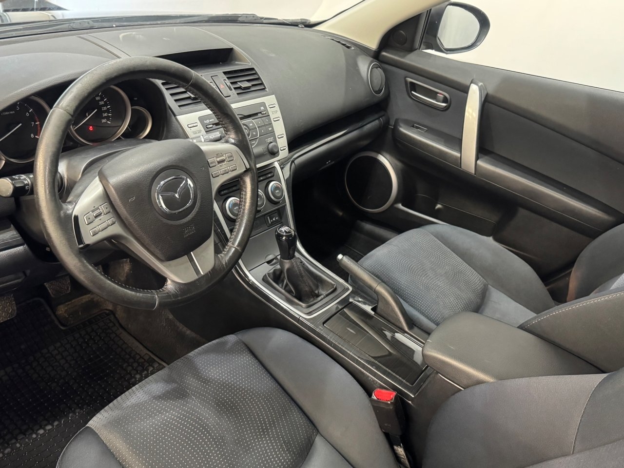Mazda 6 Sport 2.0 MZR 2009, bild 4/7