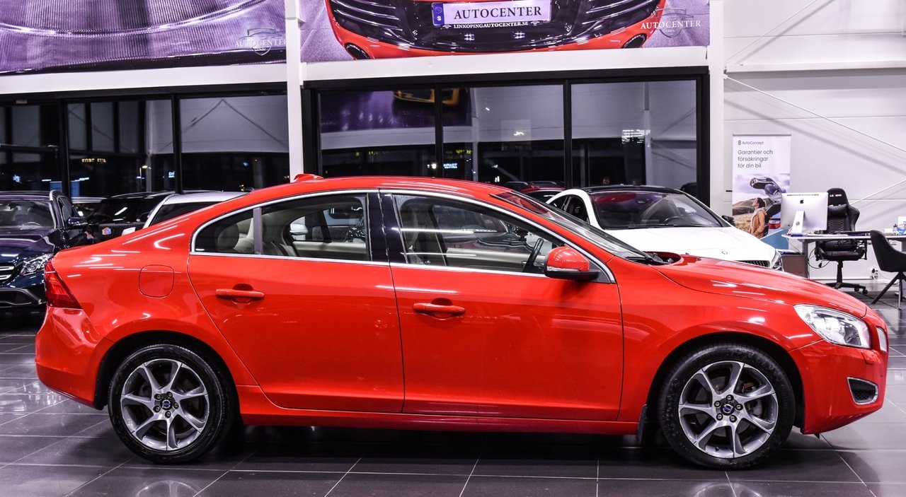 Volvo S60 D3 Momentum Euro 5 2012, bild 3/10