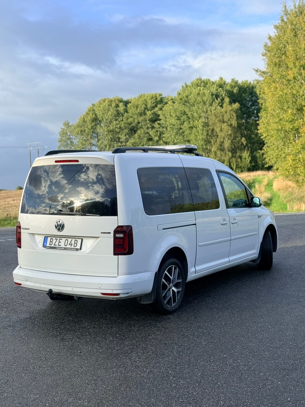 Volkswagen Caddy Maxi 2020, bild 3/9