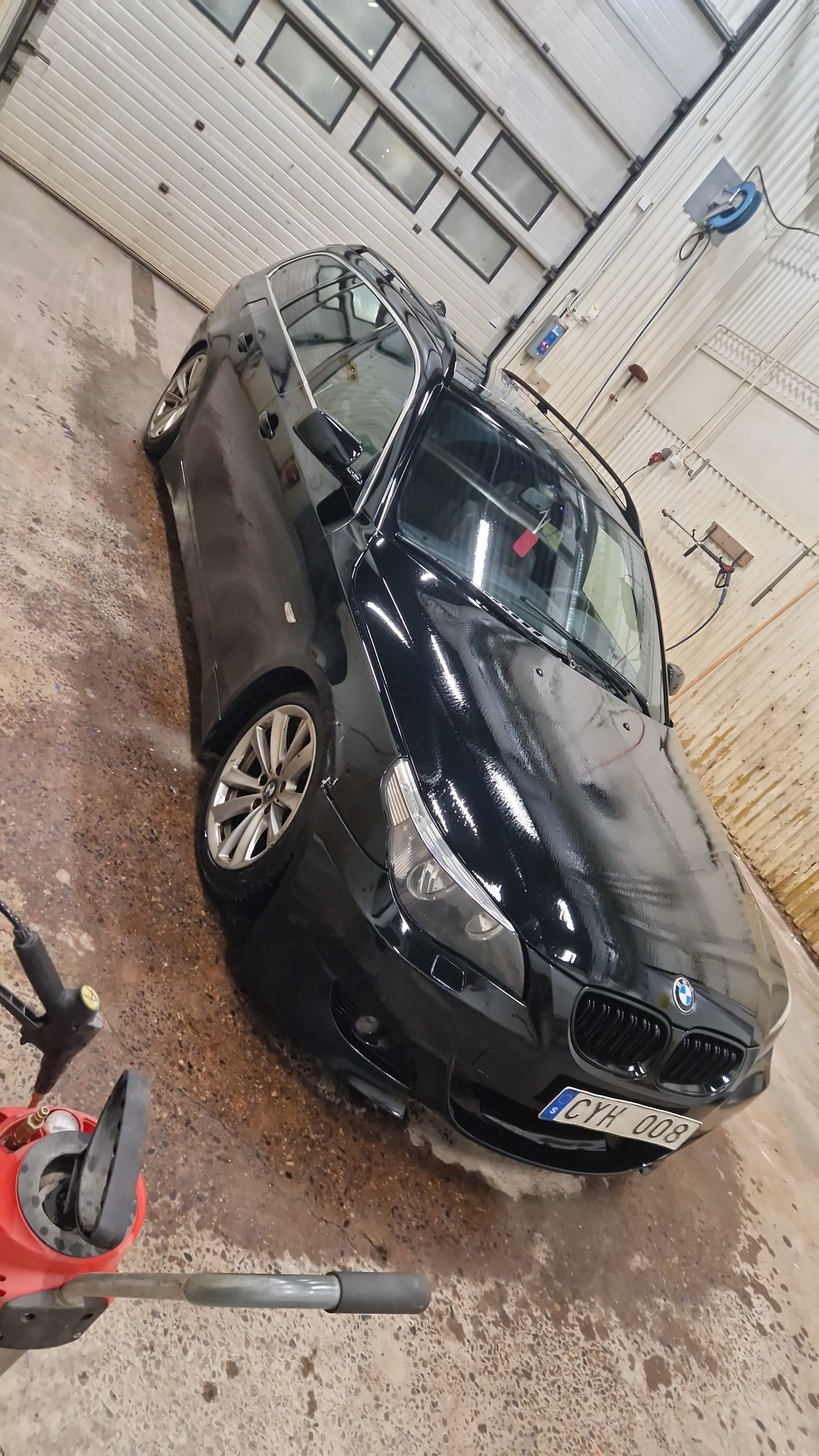 BMW 525