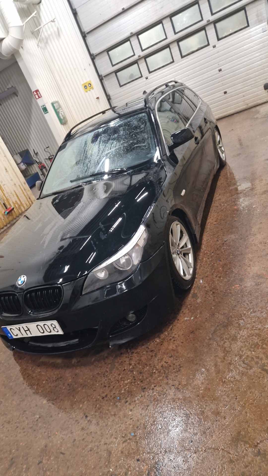 BMW 525 d Touring Automatisk 2006, bild 2/5