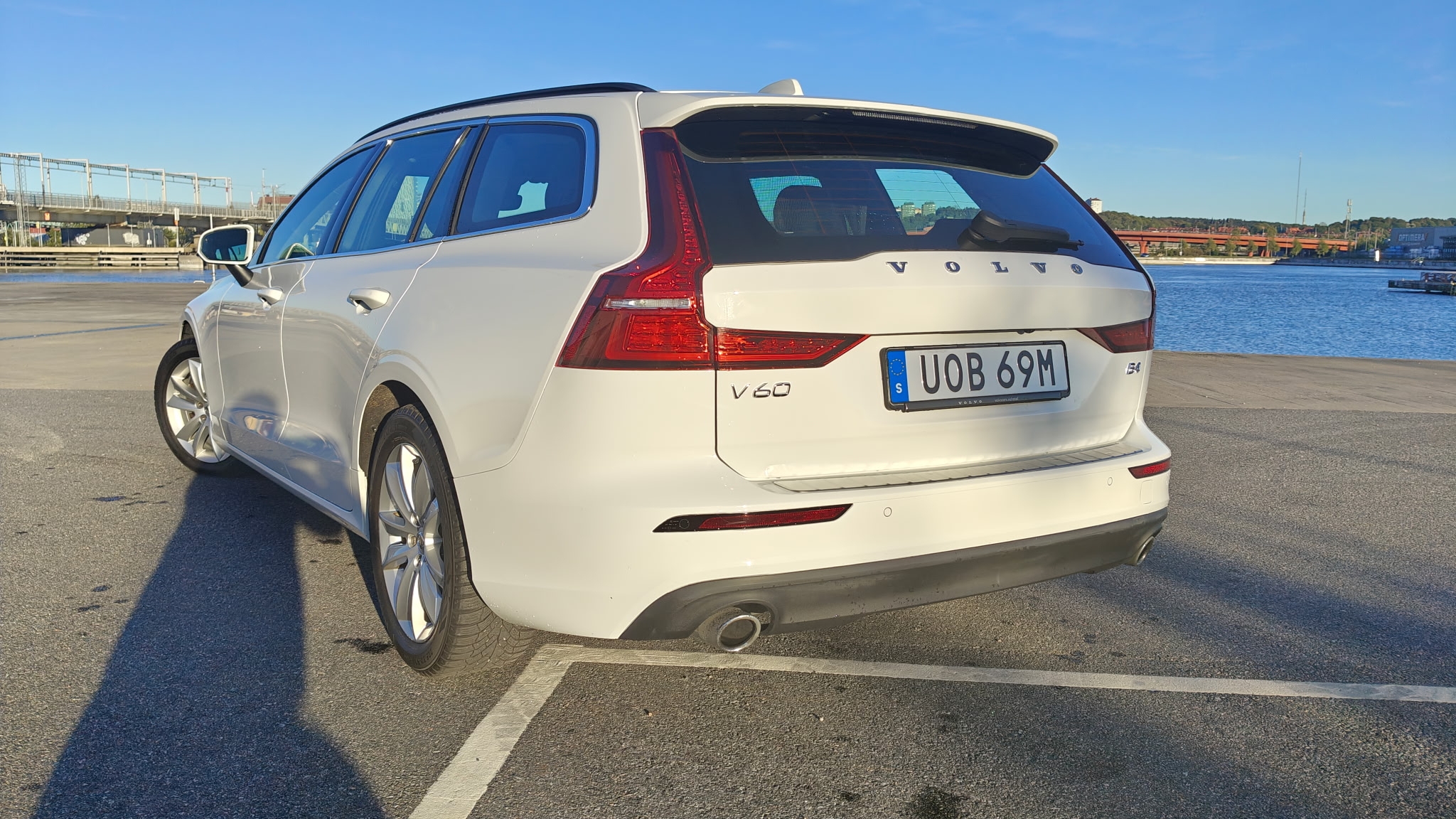 Volvo V60 B4 Geartronic 2022, bild 3/7