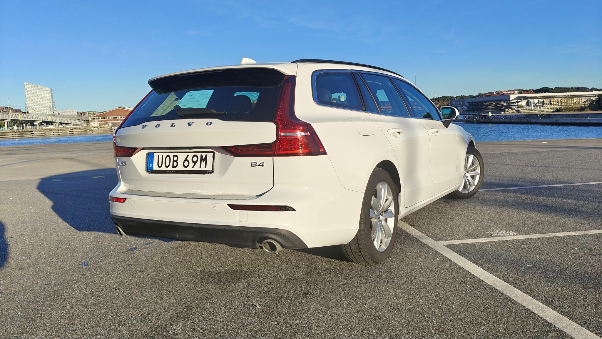 Volvo V60 B4 Geartronic 2022, bild 2/7