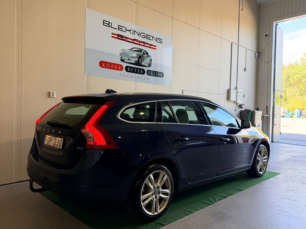 Volvo V60 2011, photo 6/10