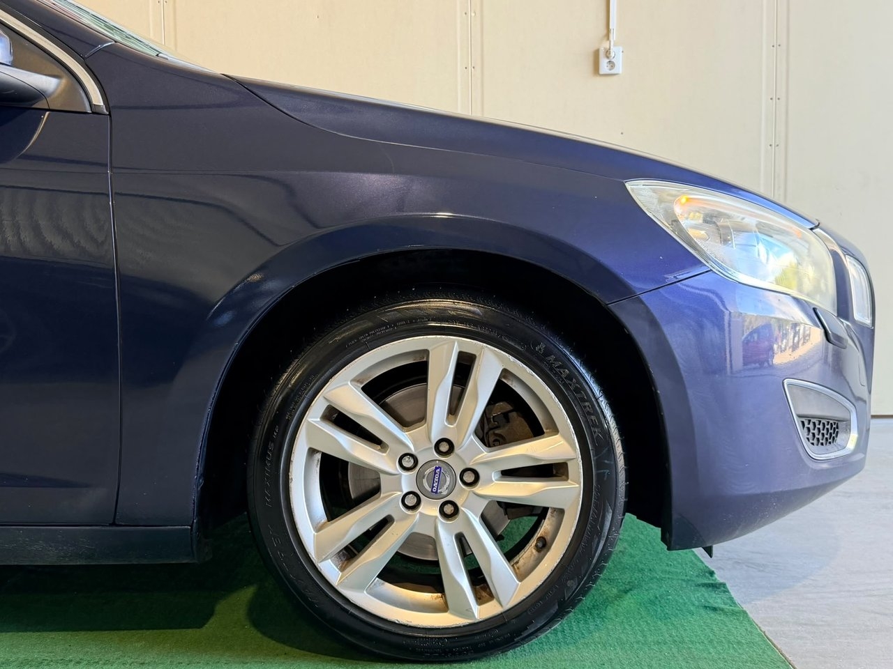 Volvo V60 2011, photo 4/10