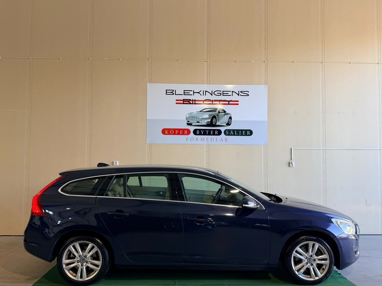 Volvo V60 2011, photo 5/10