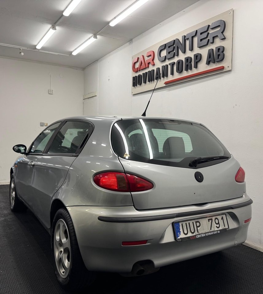 Alfa Romeo 147 2004, bild 3/10