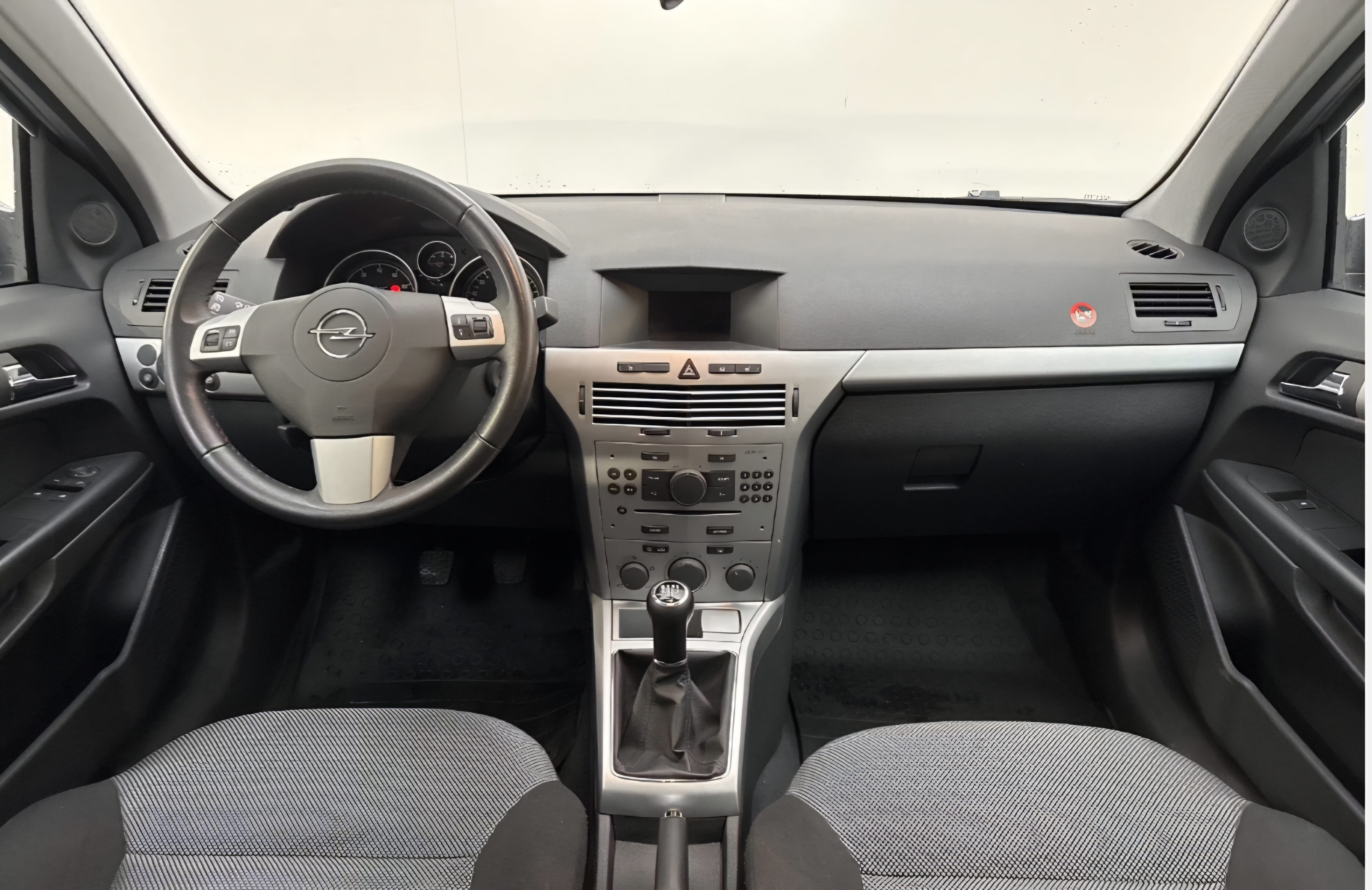 Opel Astra 2010, bild 3/5
