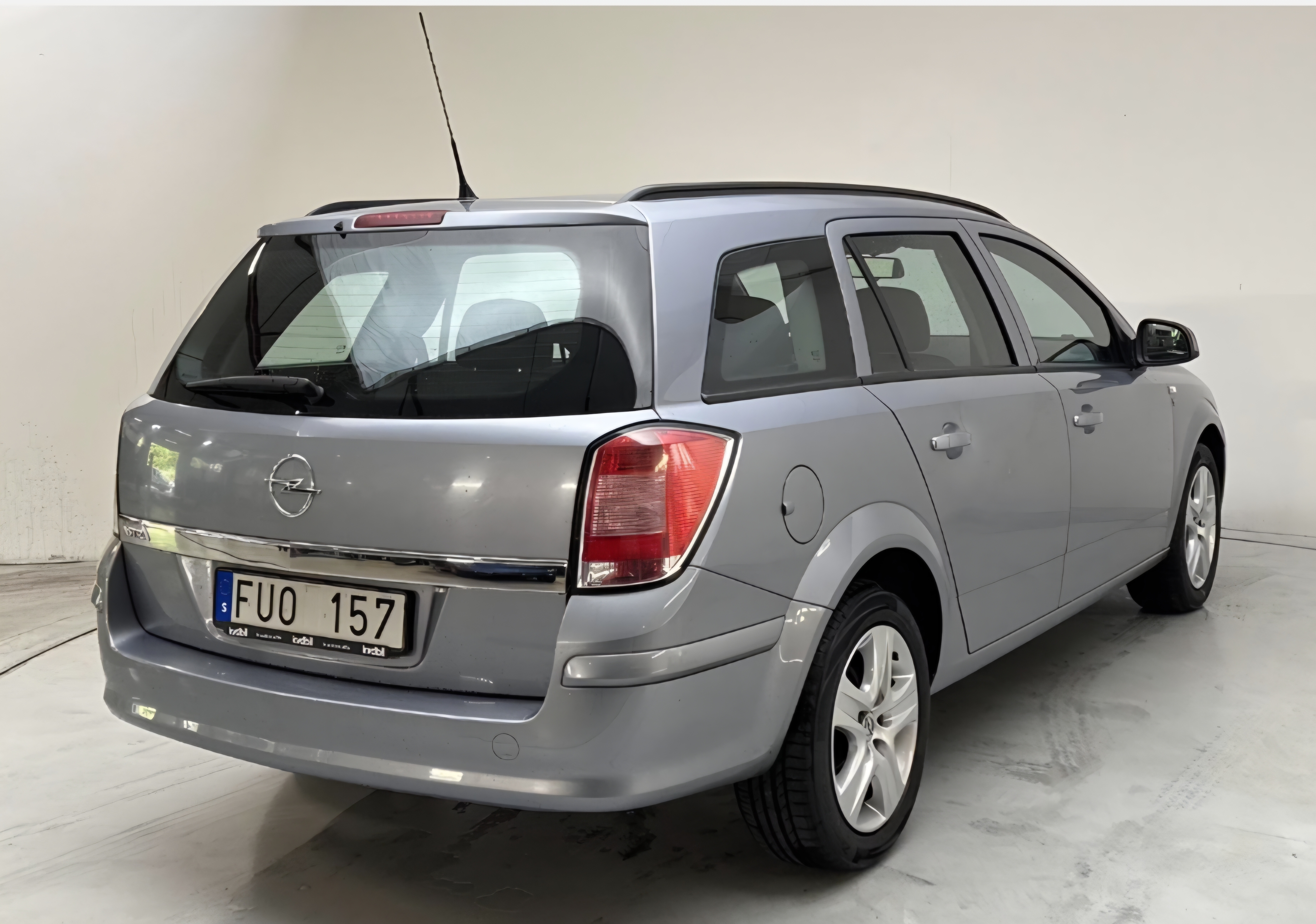Opel Astra 2010, bild 2/5