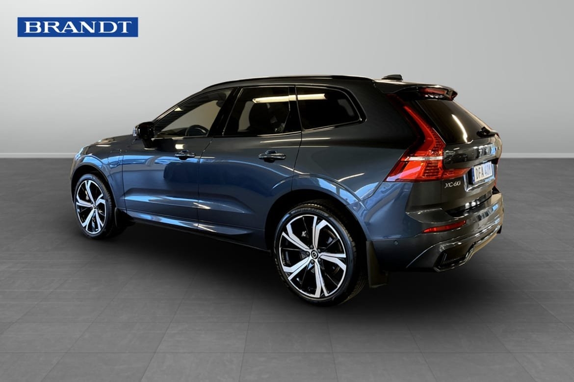 Volvo XC60 Recharge T8 Ultimate Dark 2024, bild 2/9