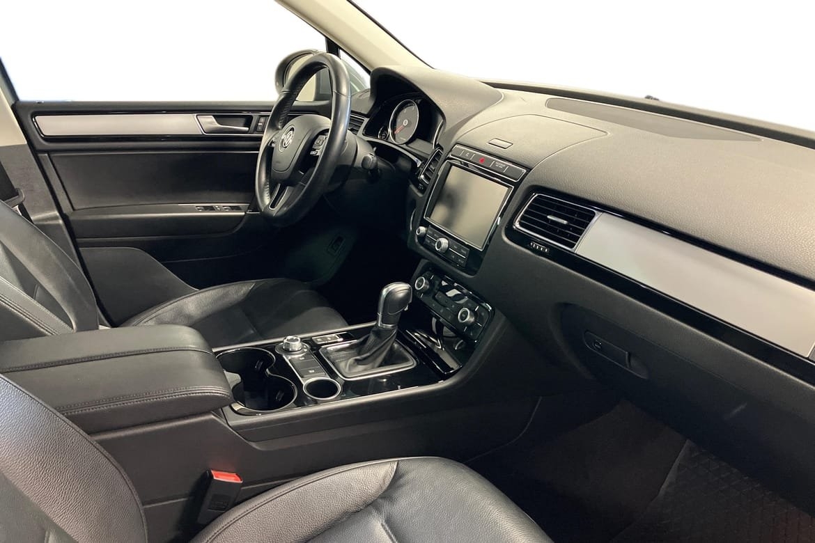 Volkswagen Touareg 2018, photo 7/10