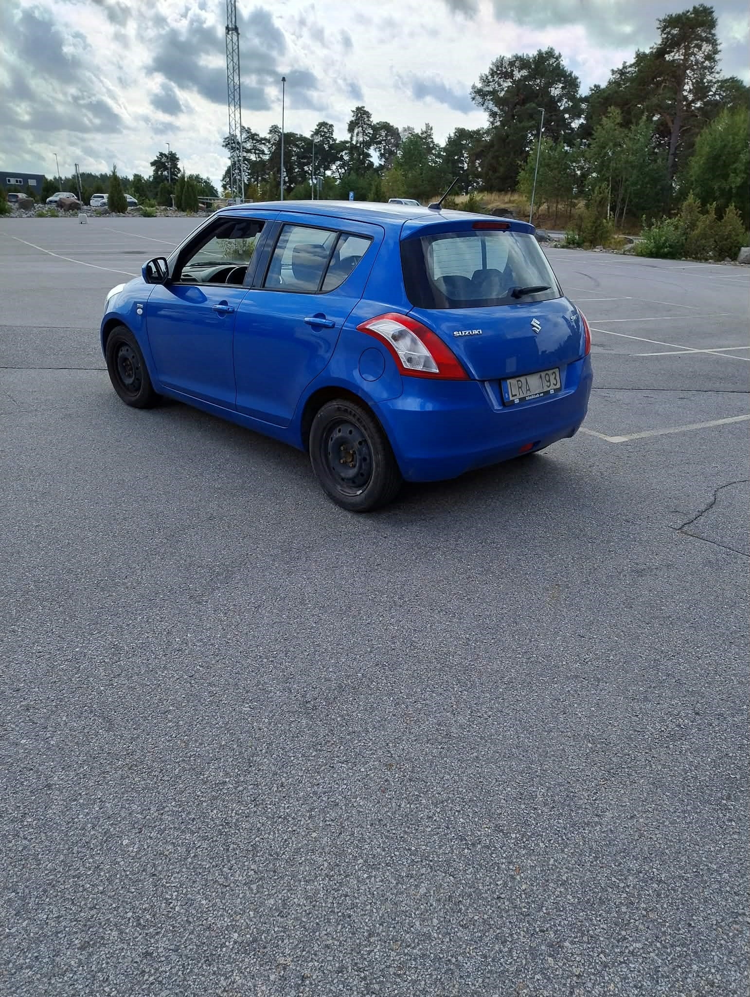Suzuki Swift 2011, bild 4/4