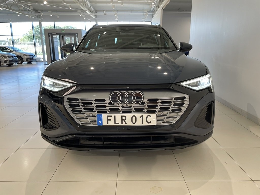 Audi Q8 e-tron 2024, photo 3/36