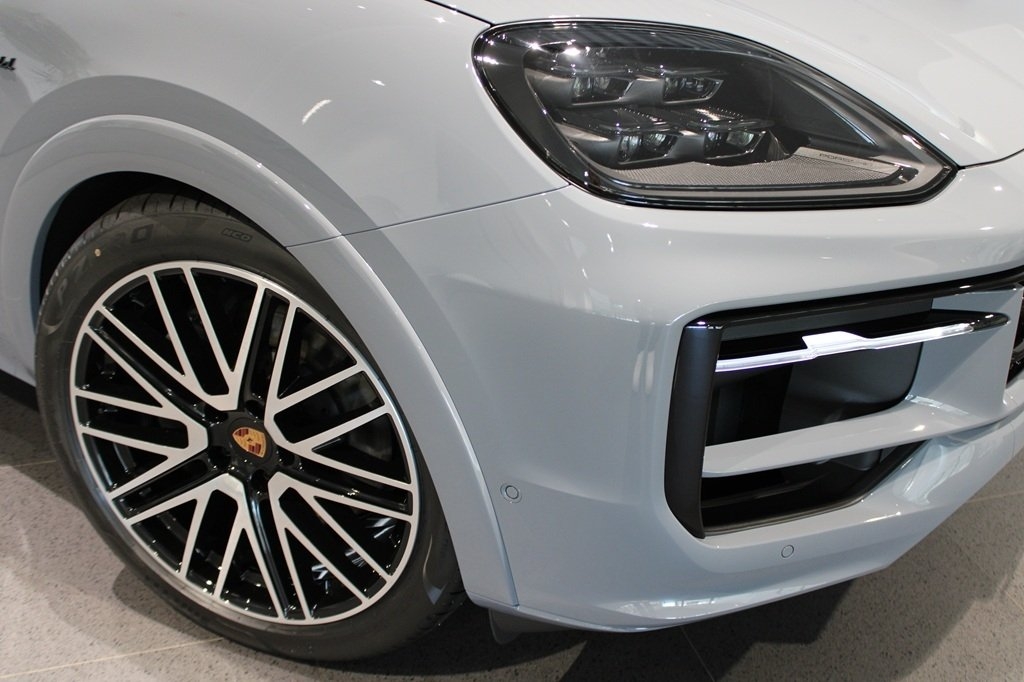 Porsche Cayenne E-Hybrid Black Edition 2026, kuva 6/23