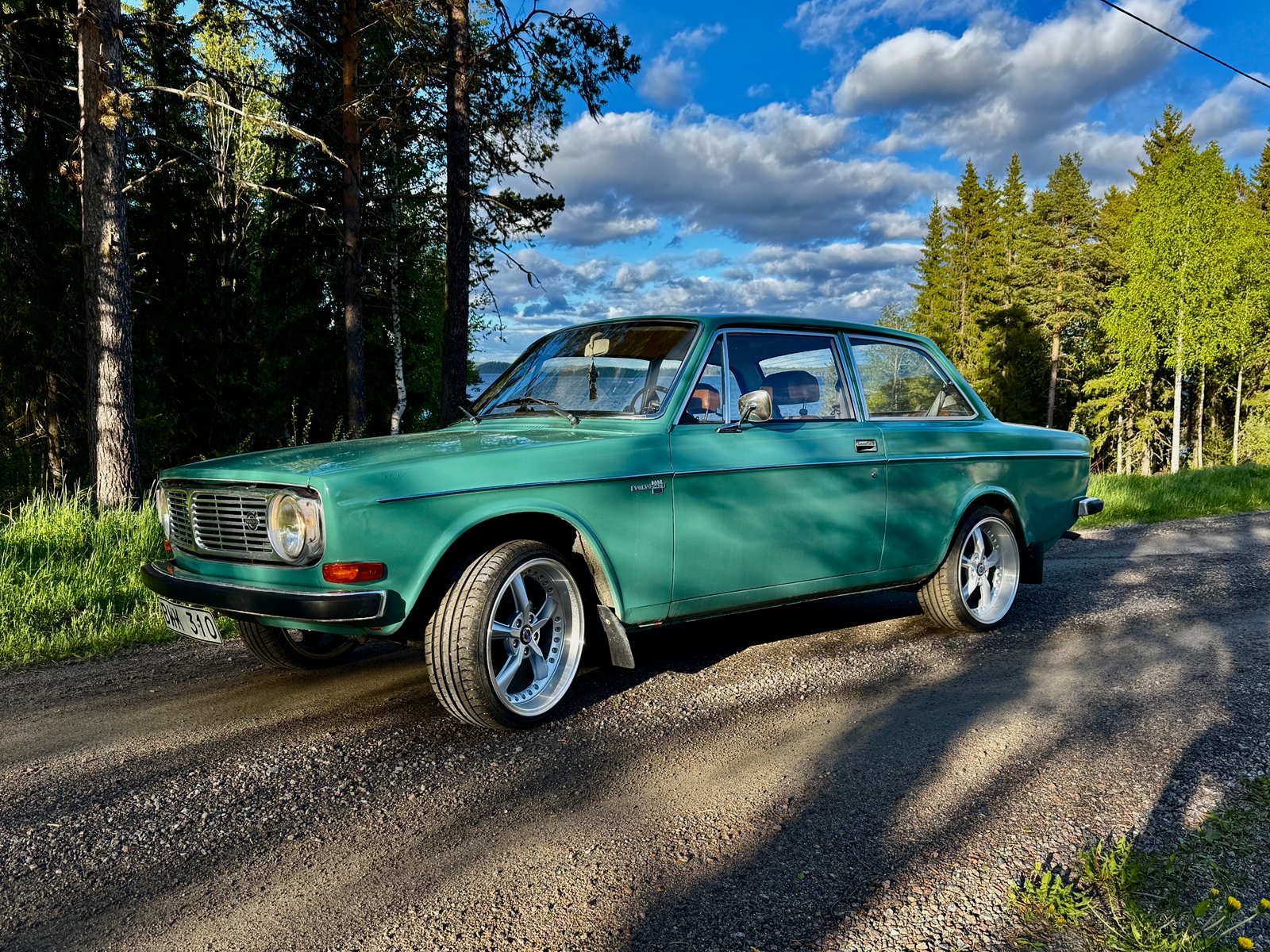 Volvo 142