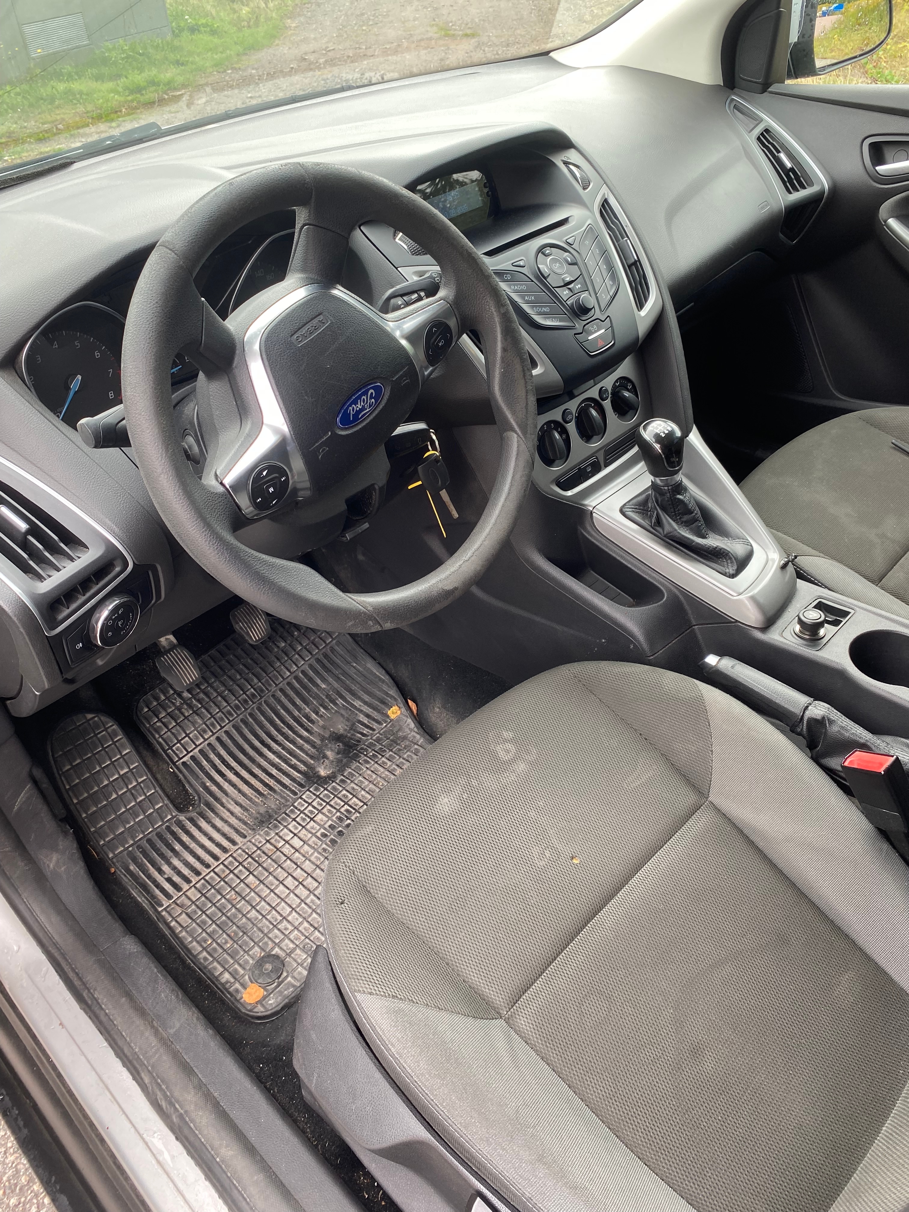 Ford Focus Kombi 1.6 Ti-VCT Manuell 2011, bild 5/6