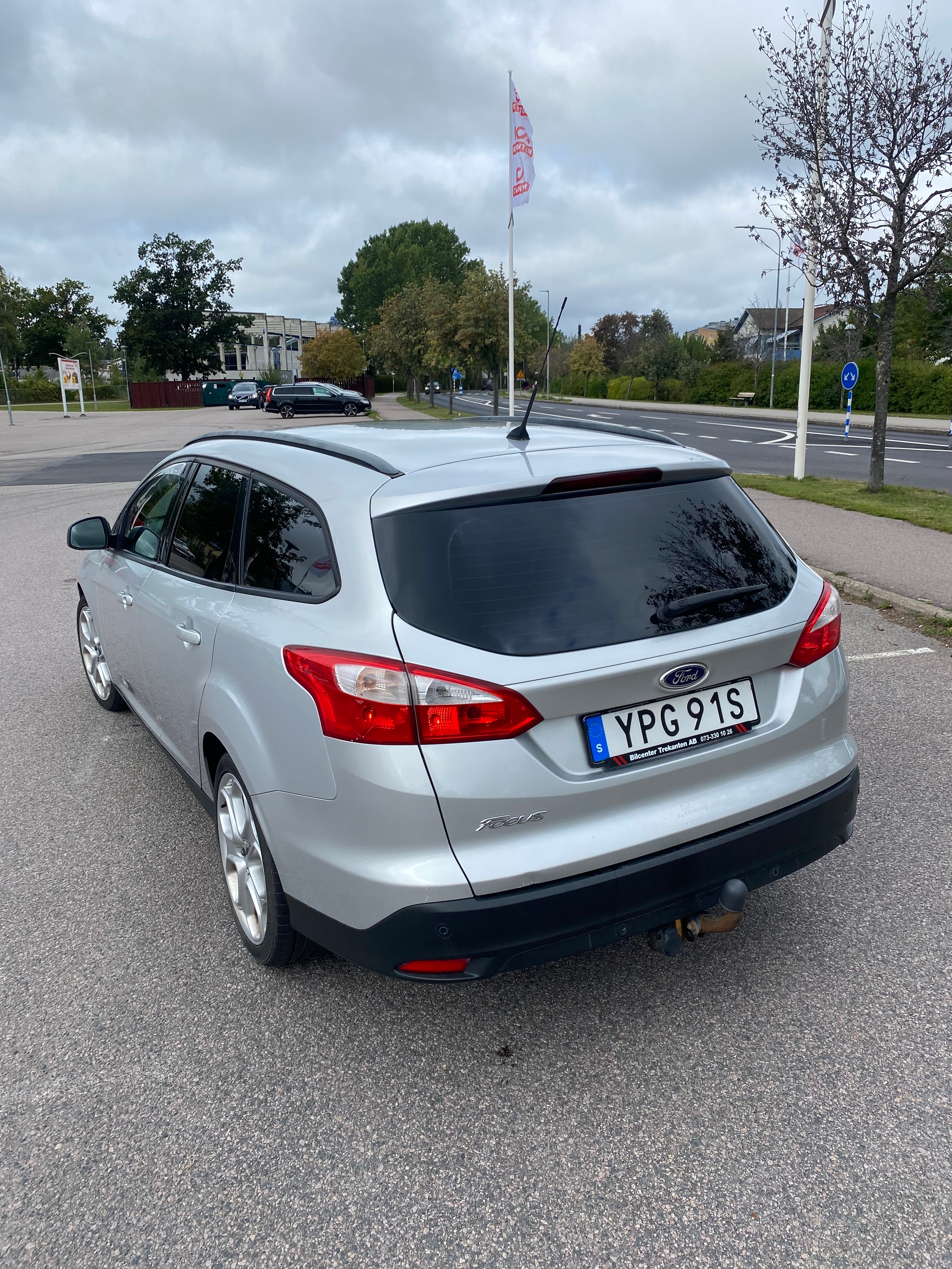 Ford Focus Kombi 1.6 Ti-VCT Manuell 2011, bild 4/6