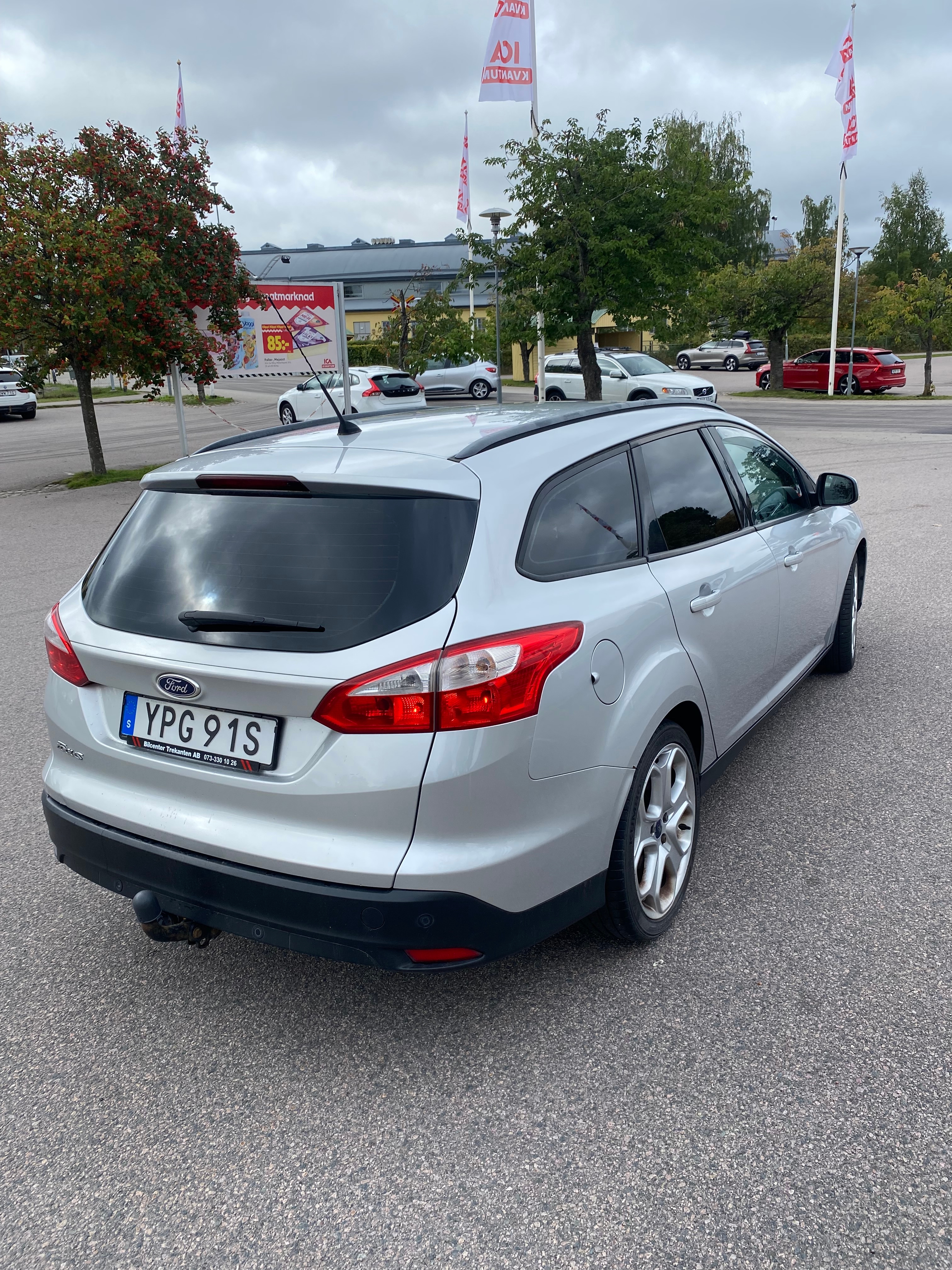 Ford Focus Kombi 1.6 Ti-VCT Manuell 2011, bild 3/6