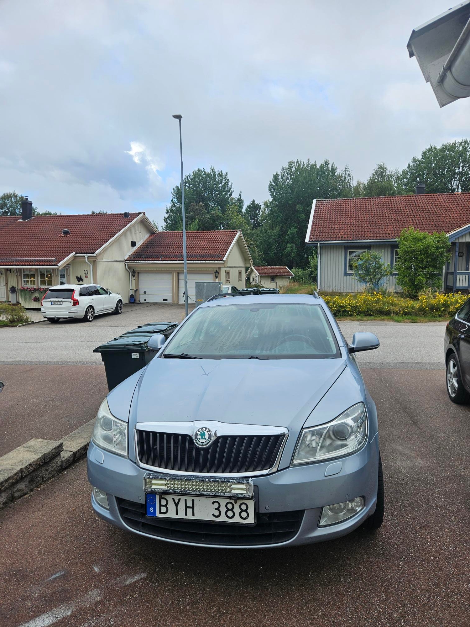 Skoda Octavia Kombi 1.8 TSI 4x4 Manuell 2011, bild 3/5