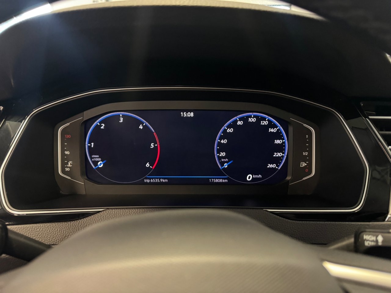 Volkswagen Passat 2024, bild 6/10