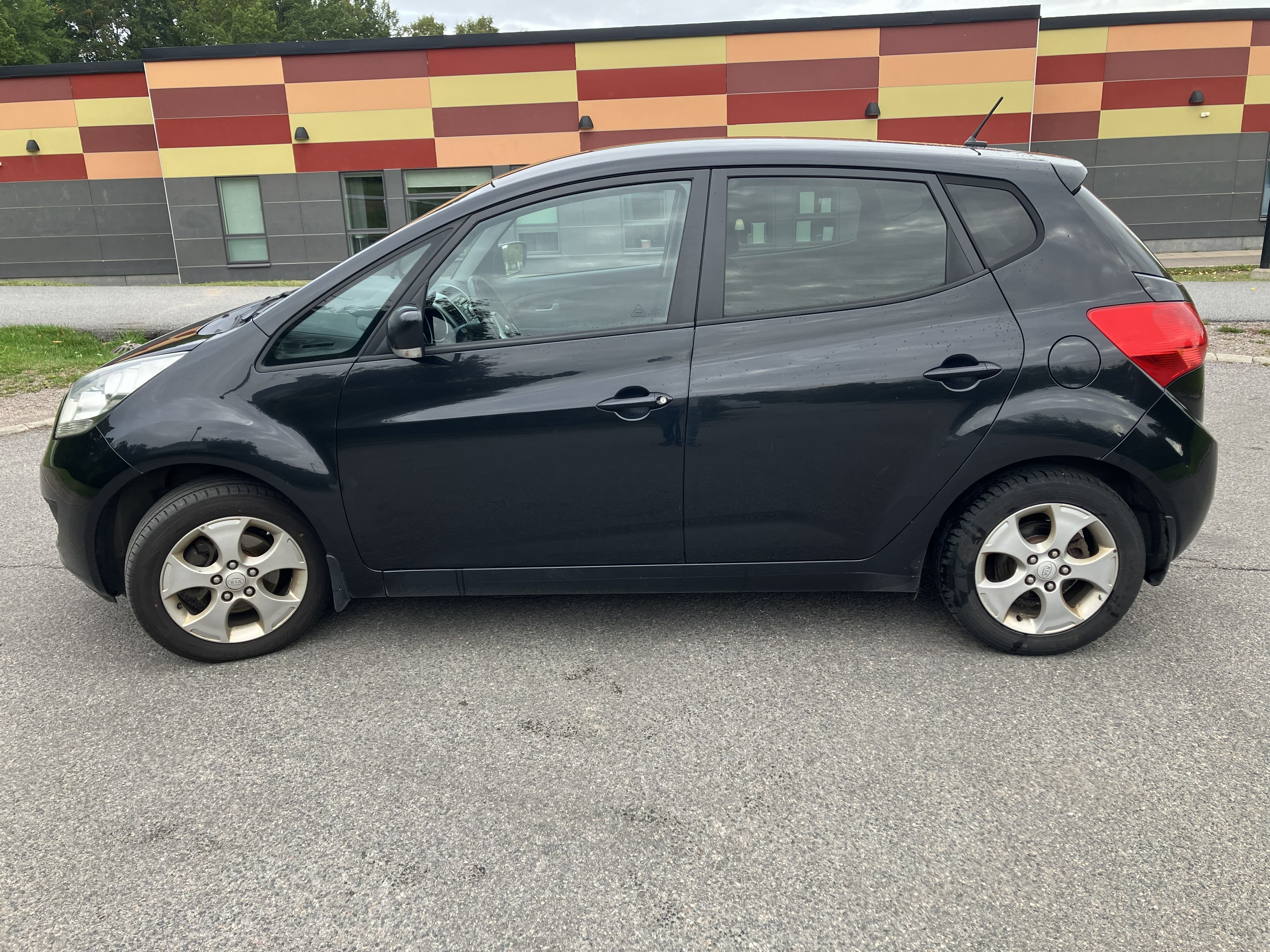Kia Venga 1.4 CVVT Manuell 2014, bild 2/9