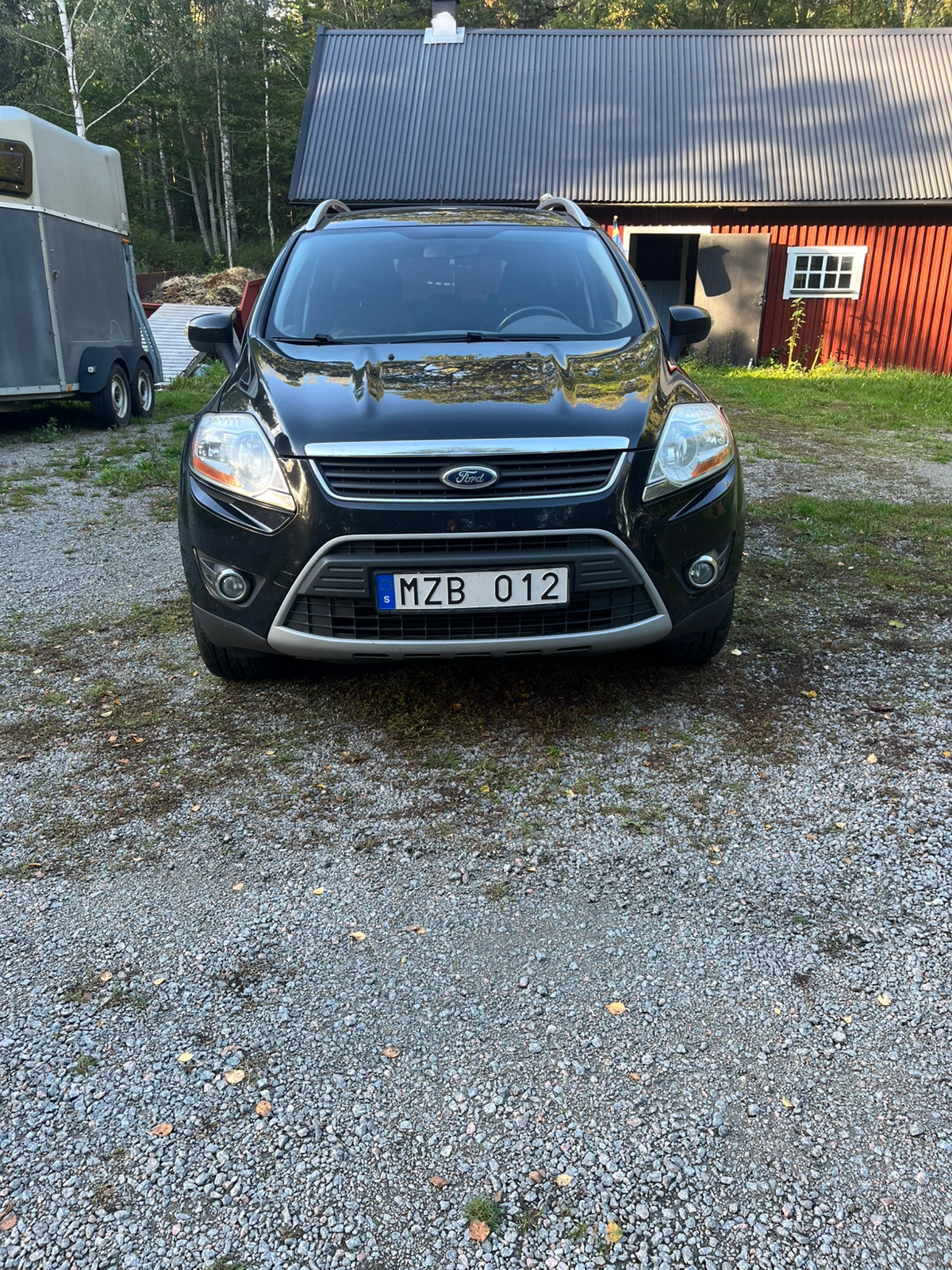 Ford Kuga 2.0 TDCi Manuell 2012, bild 3/6