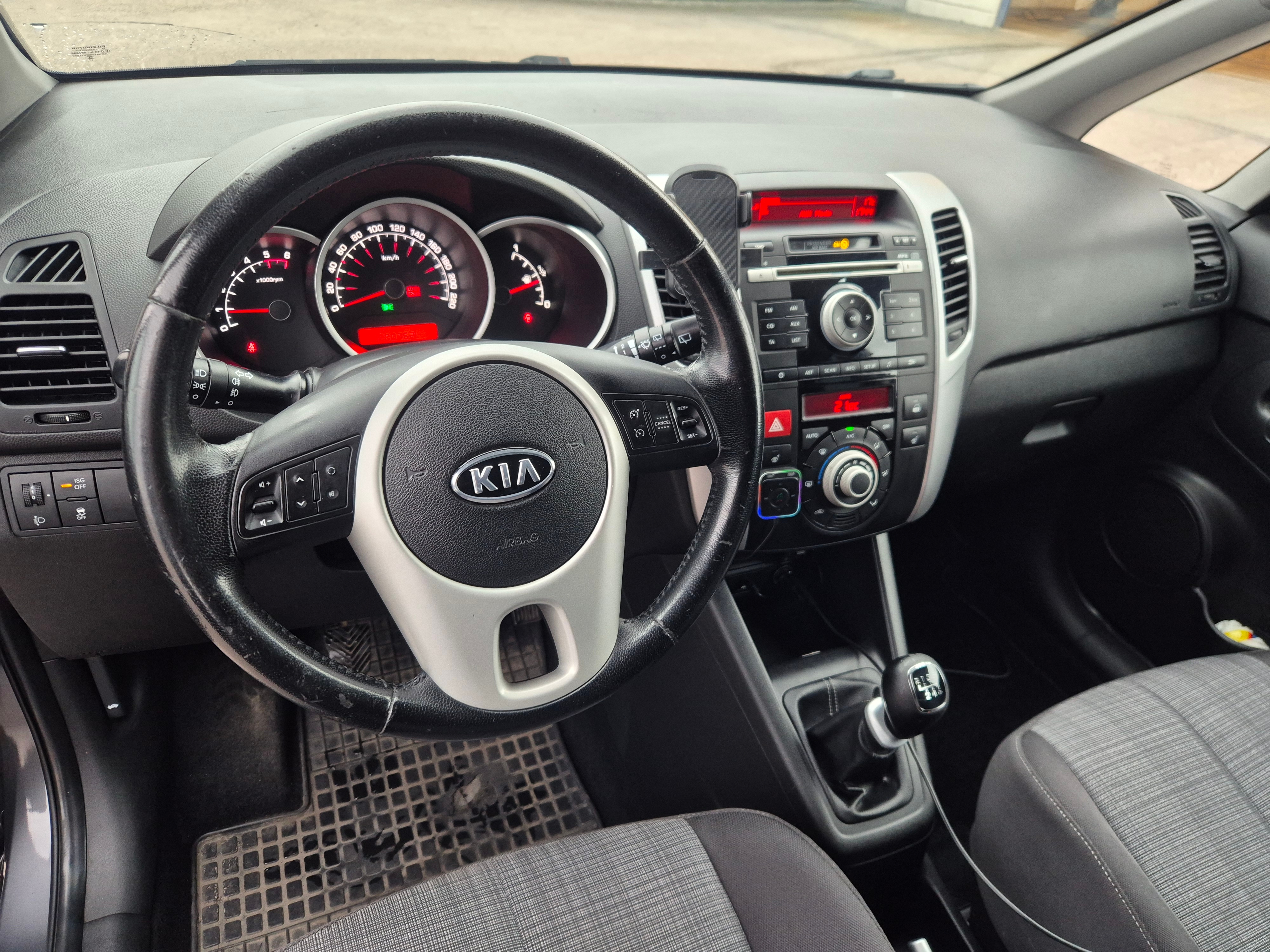 Kia Venga 1.4 CRDi Manuell 2010, bild 8/8