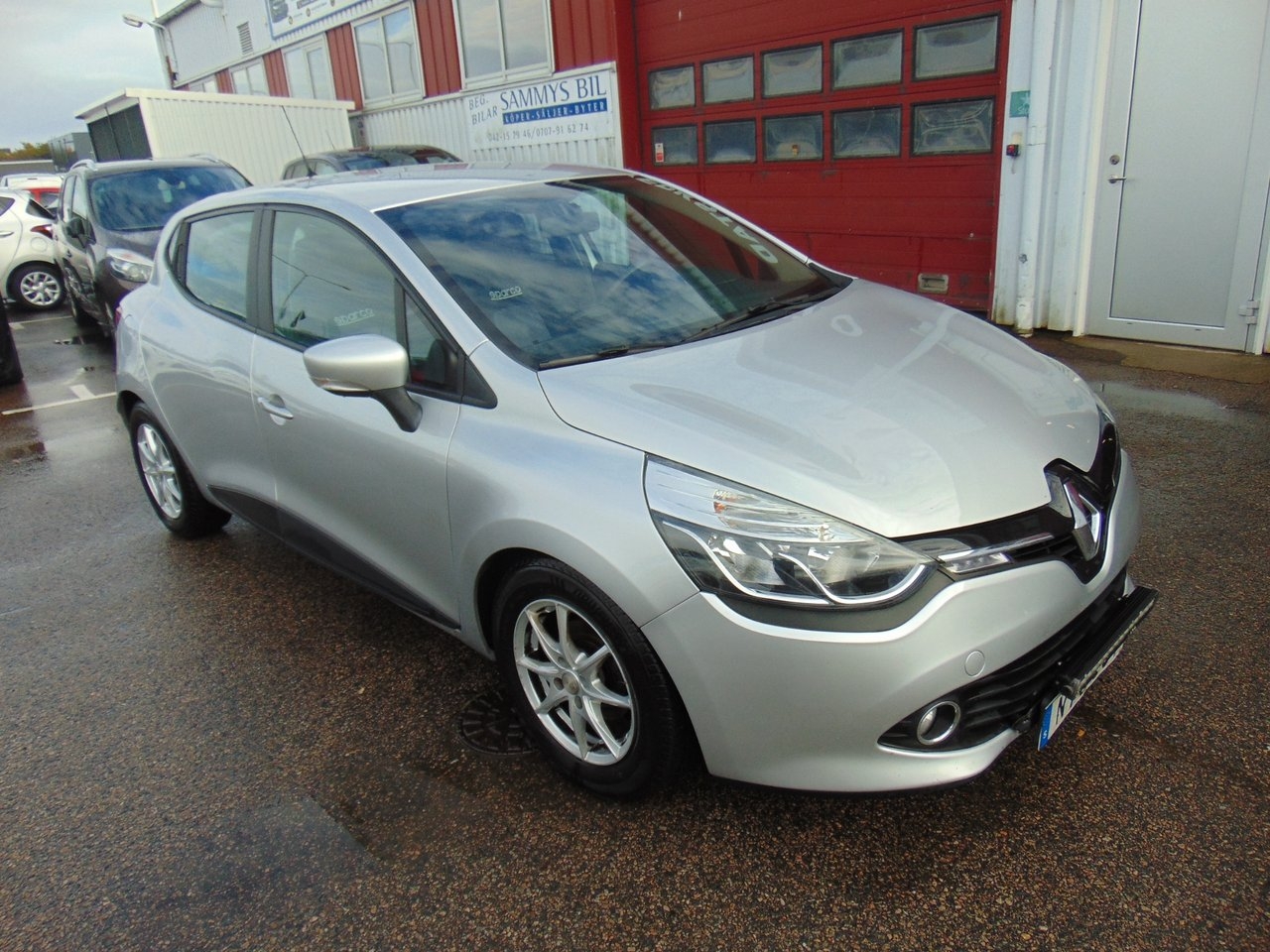 Renault Clio 1.5 dCi Euro 5 2015, bild 2/10