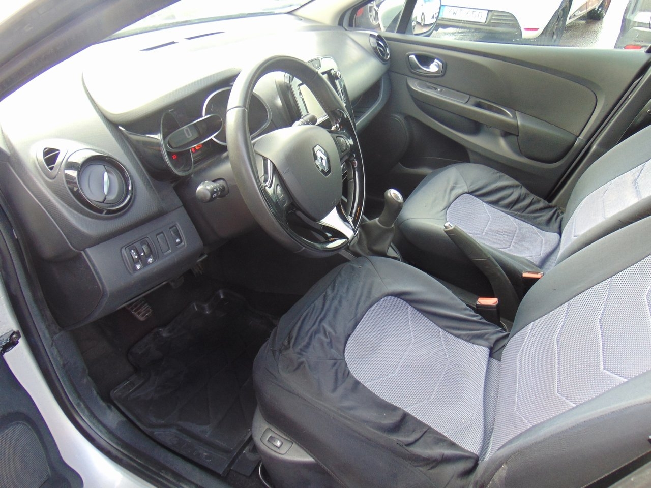 Renault Clio 1.5 dCi Euro 5 2015, bild 7/10