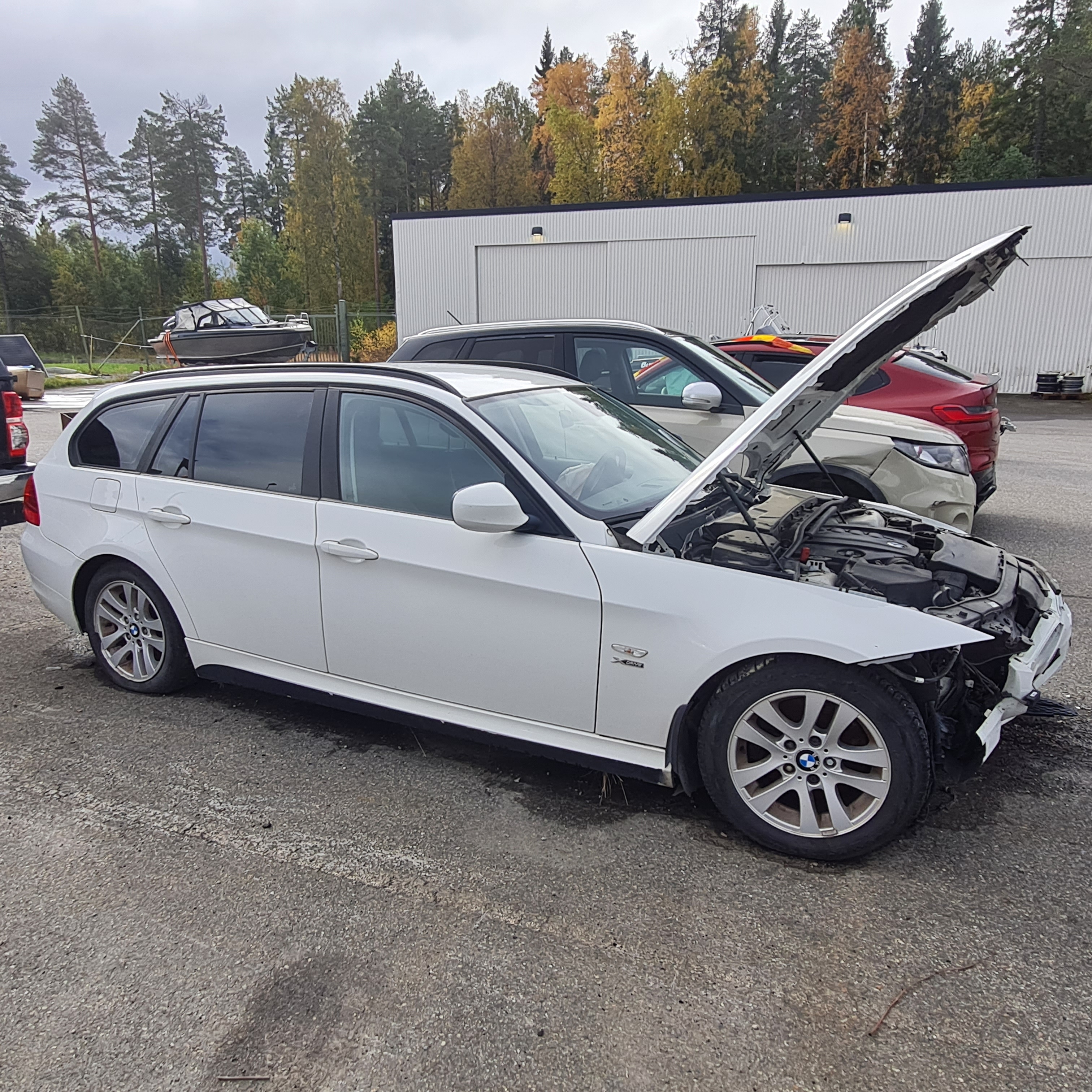 BMW 320 d Touring 2011, kuva 5/5
