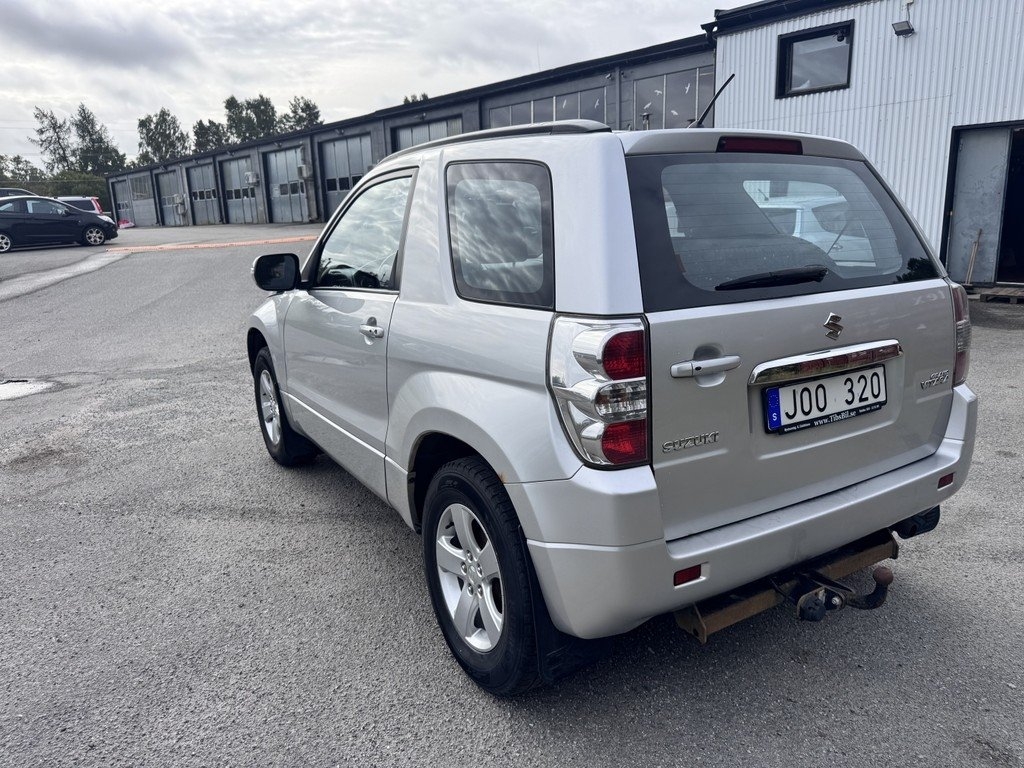 Suzuki Grand Vitara 2012, bild 2/6