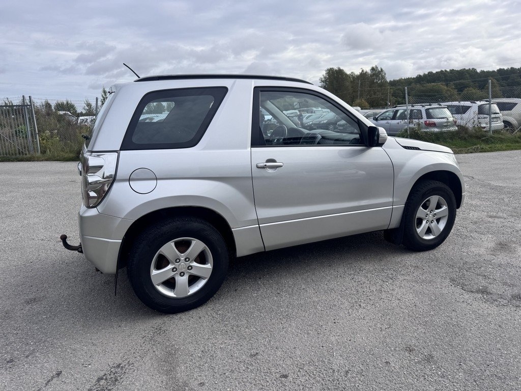 Suzuki Grand Vitara 2012, bild 4/6
