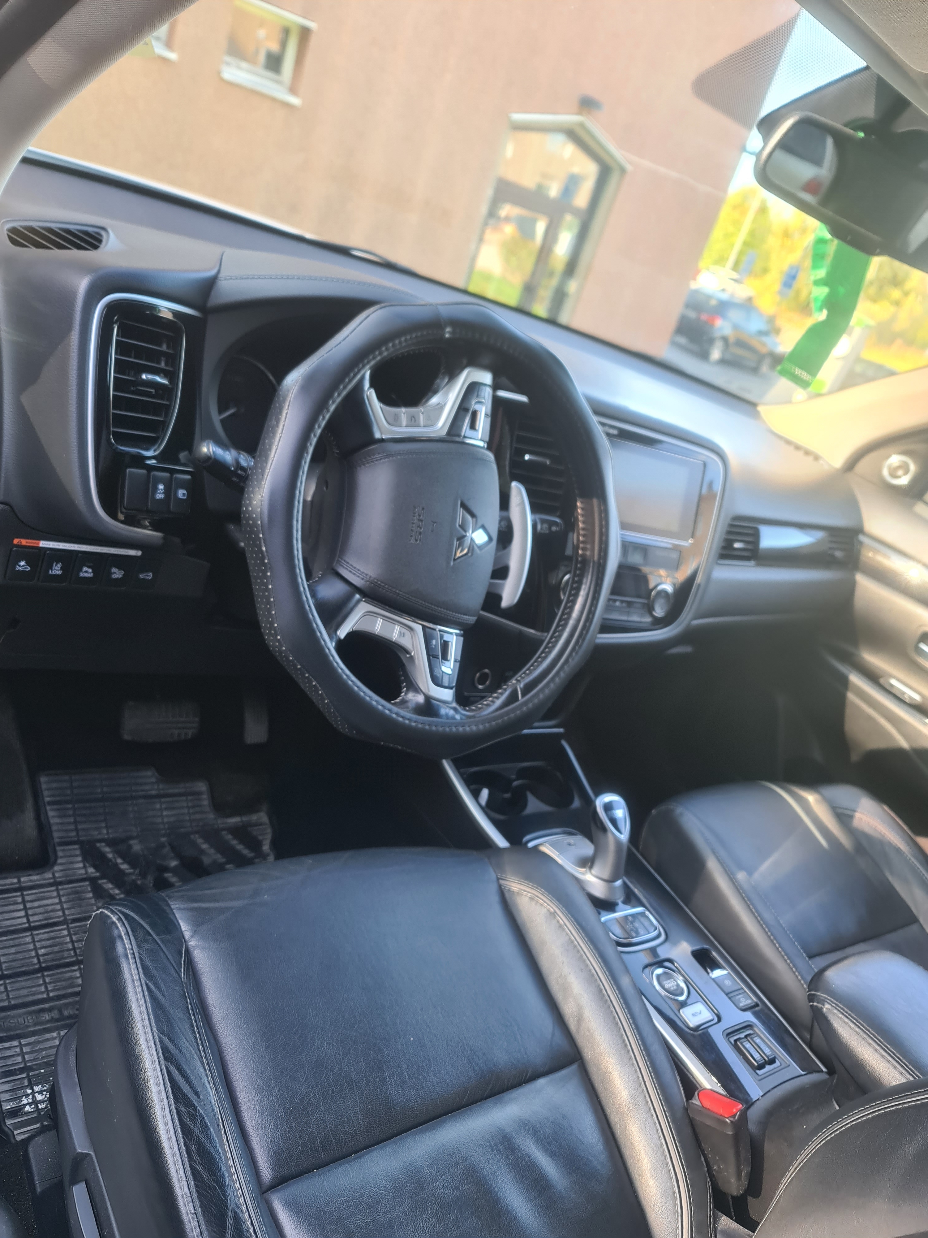 Mitsubishi Outlander PHEV CVT 2018, bild 5/10