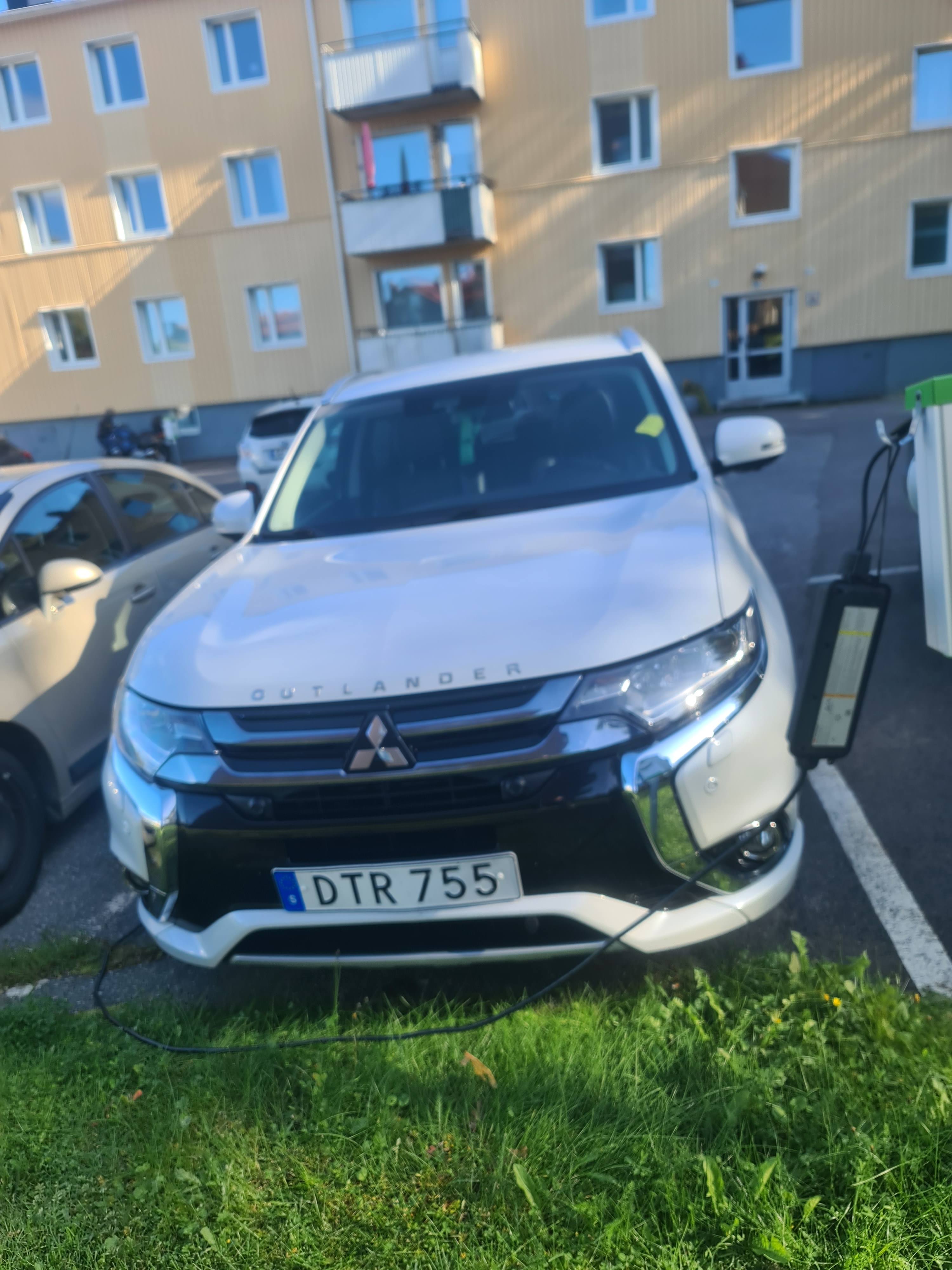 Mitsubishi Outlander PHEV CVT 2018, bild 6/10